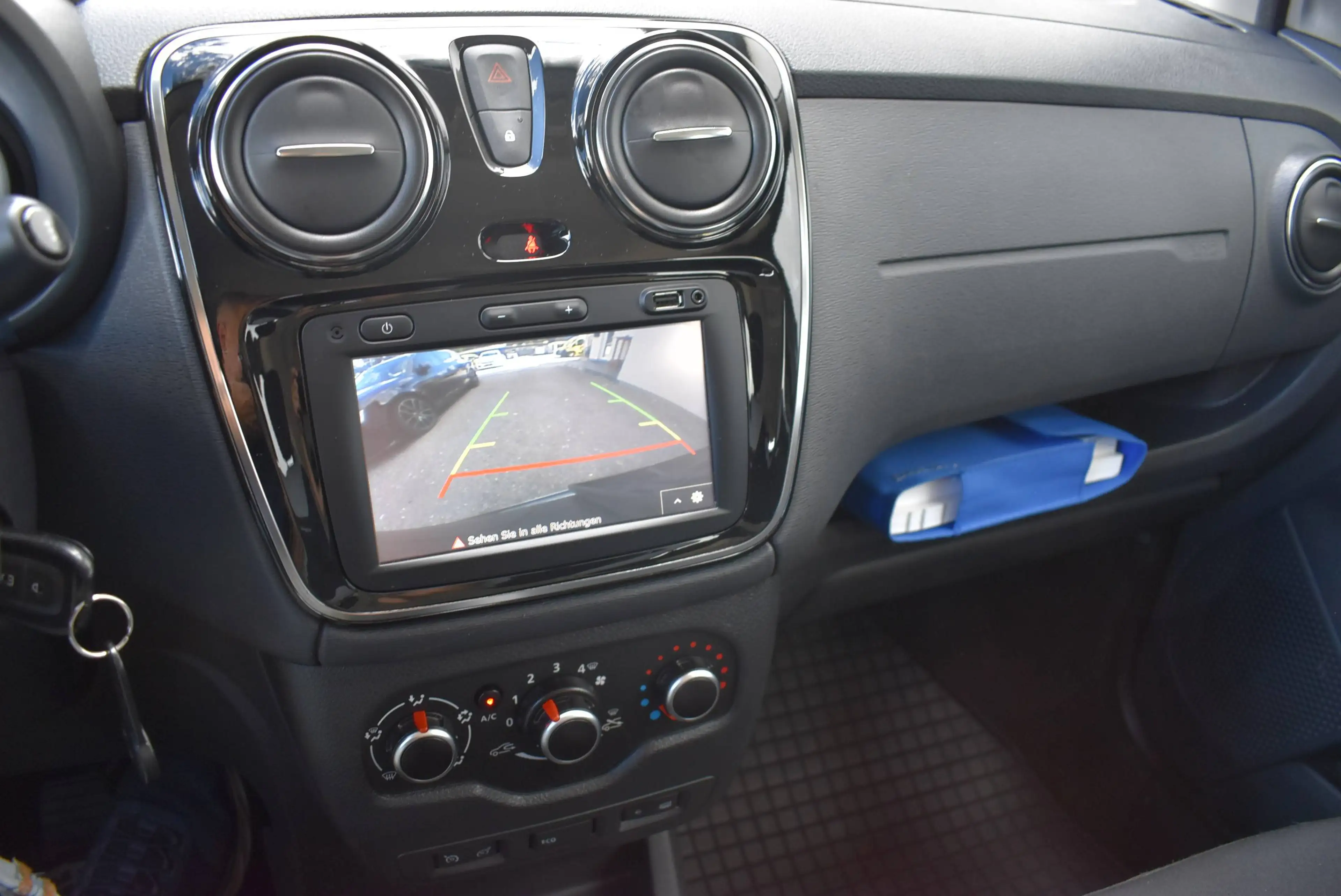 Dacia Lodgy Stepway — photo 12
