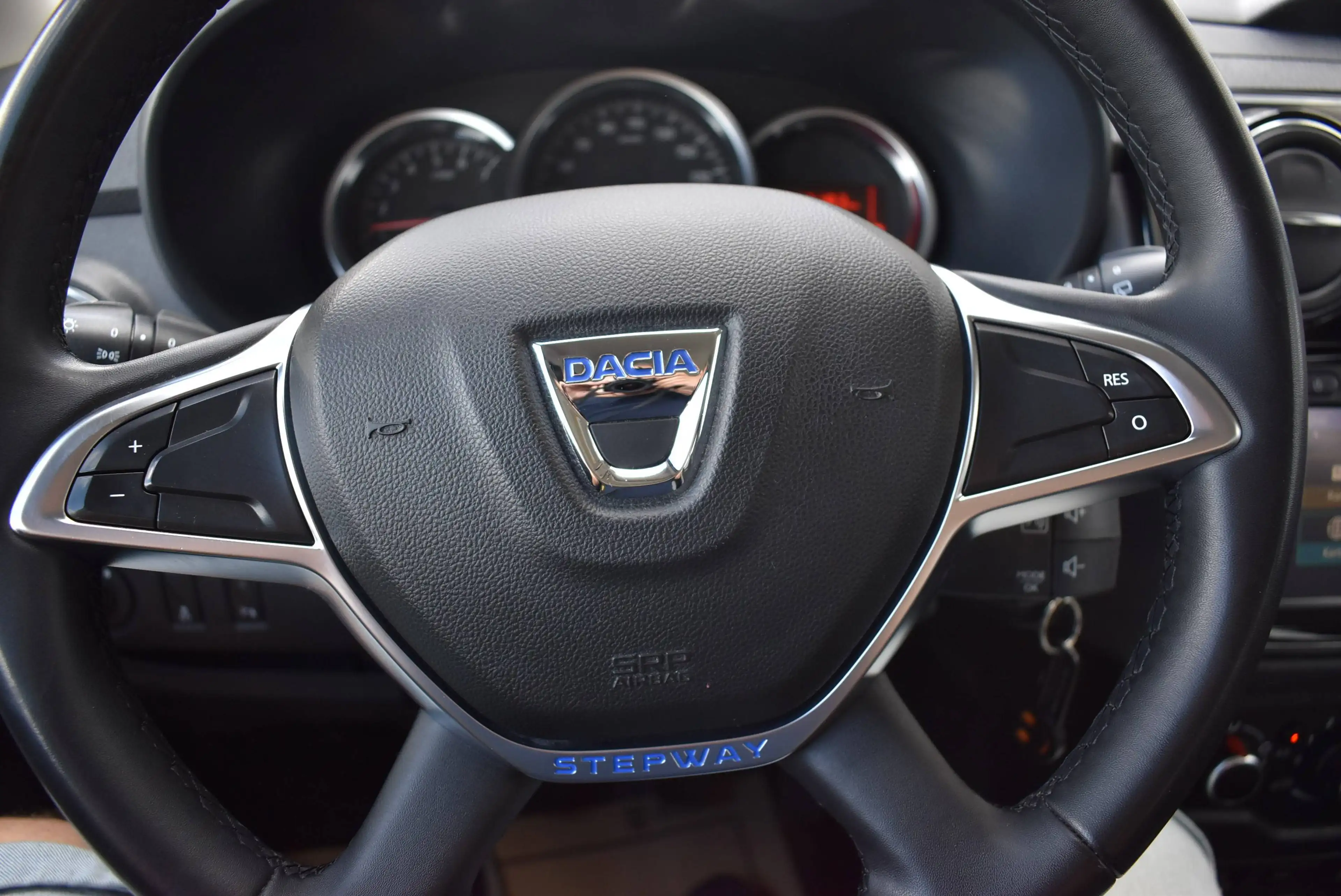 Dacia Lodgy Stepway — photo 10