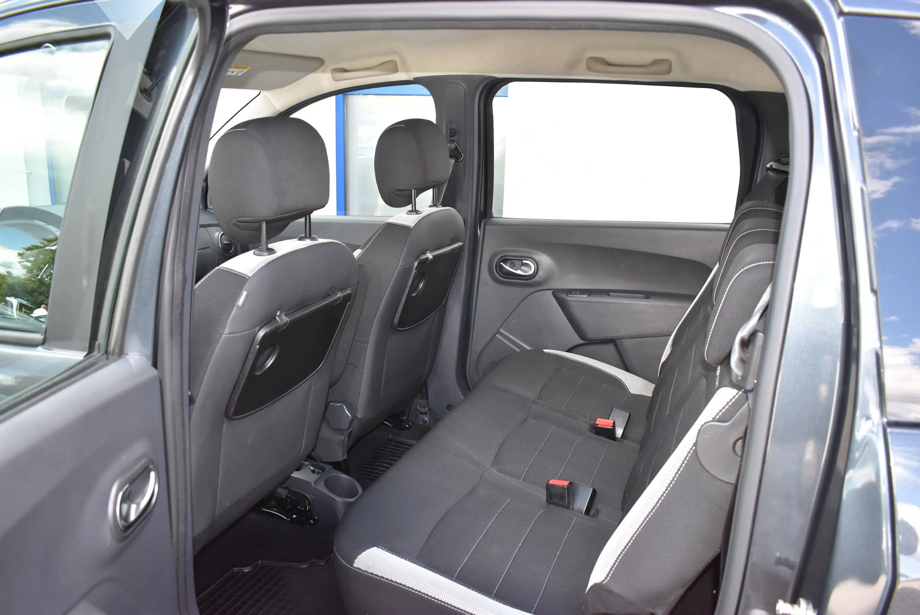 Dacia Lodgy Stepway — photo 5