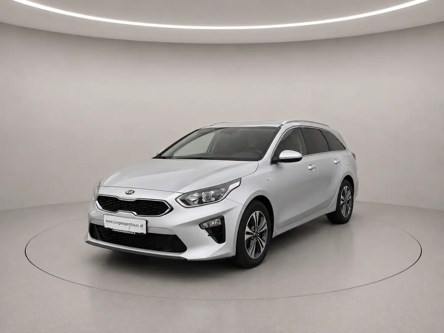 Kia Ceed SW / cee'd SW 1,5 Mild-Hybrid TGDI Silber 48V Aut. NP 31.340.- Silber - 1