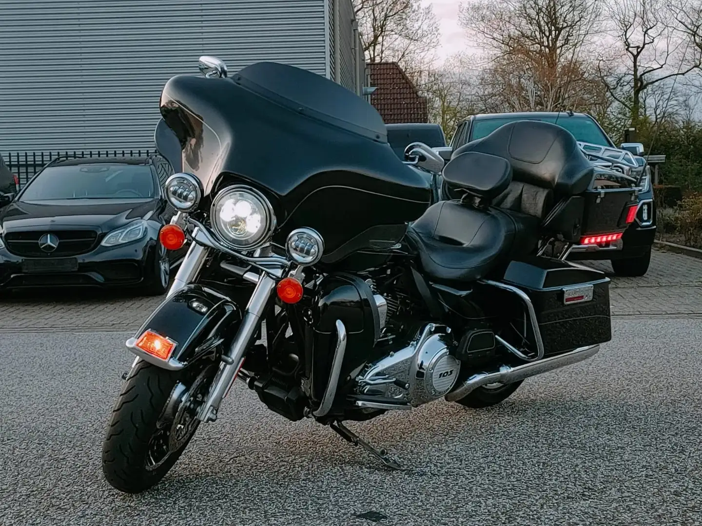 Harley-Davidson Electra Glide FLHTK Ultra Limited Zwart - 1