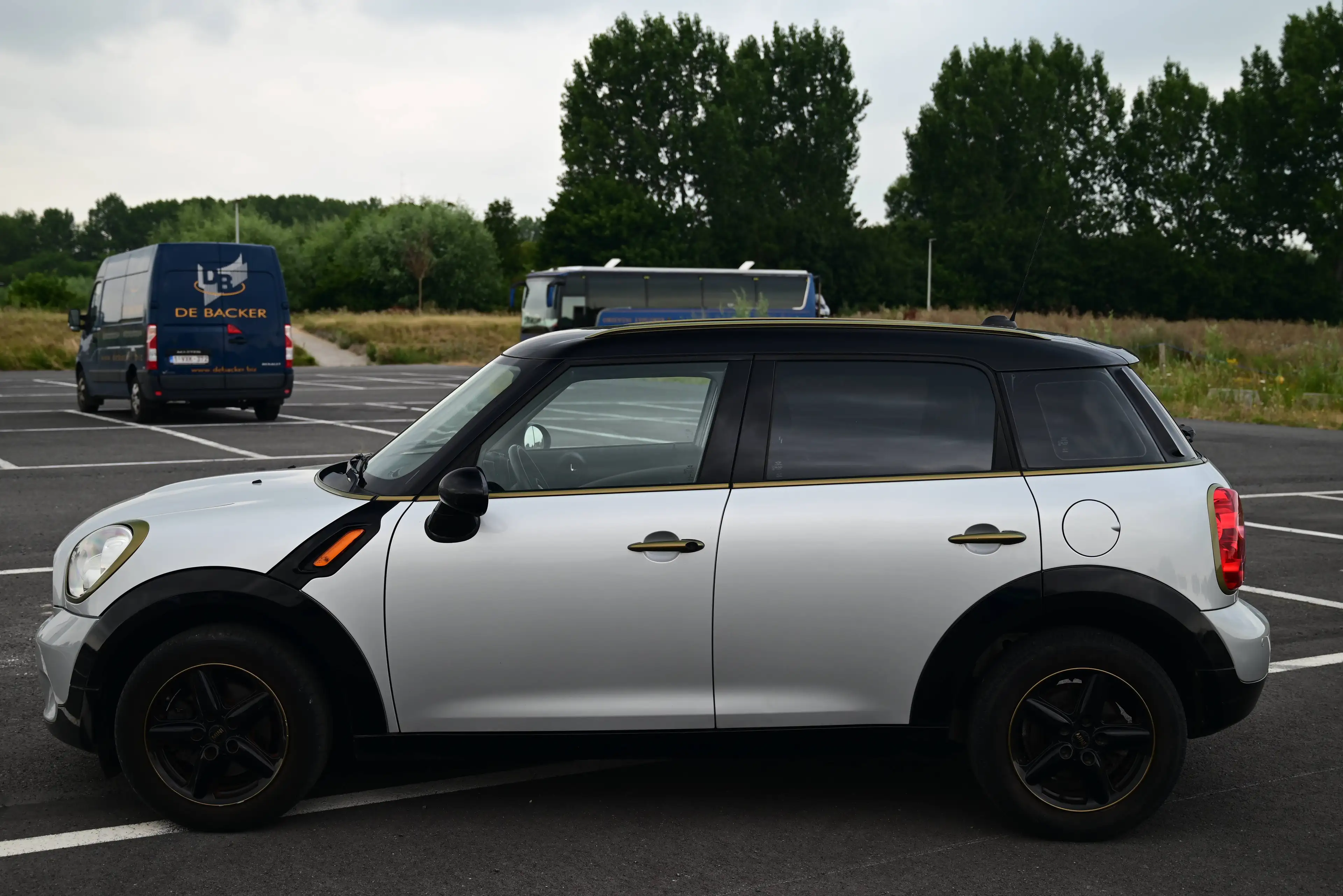 MINI One Countryman NAVI / BLUETOOTH / SILVER - BLACK - GOLD / PDC / SPORTSEATS — photo 5