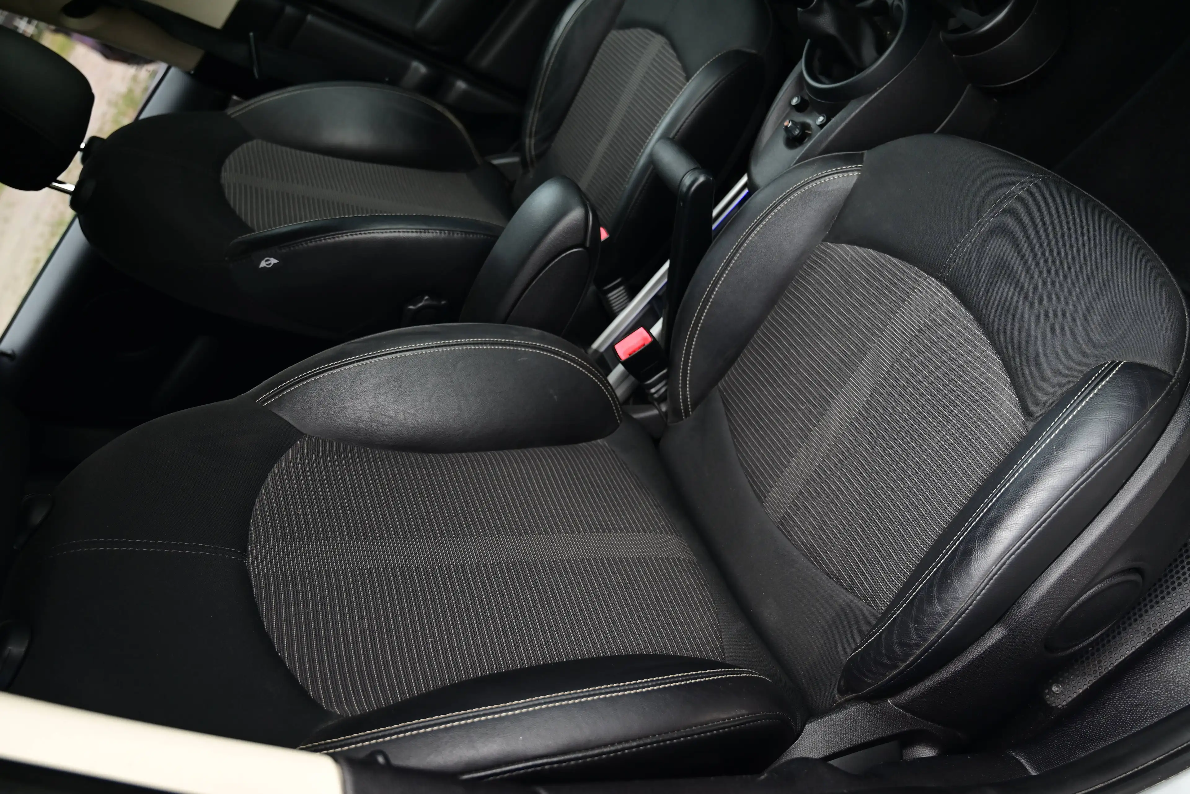 MINI One Countryman NAVI / BLUETOOTH / SILVER - BLACK - GOLD / PDC / SPORTSEATS — photo 15