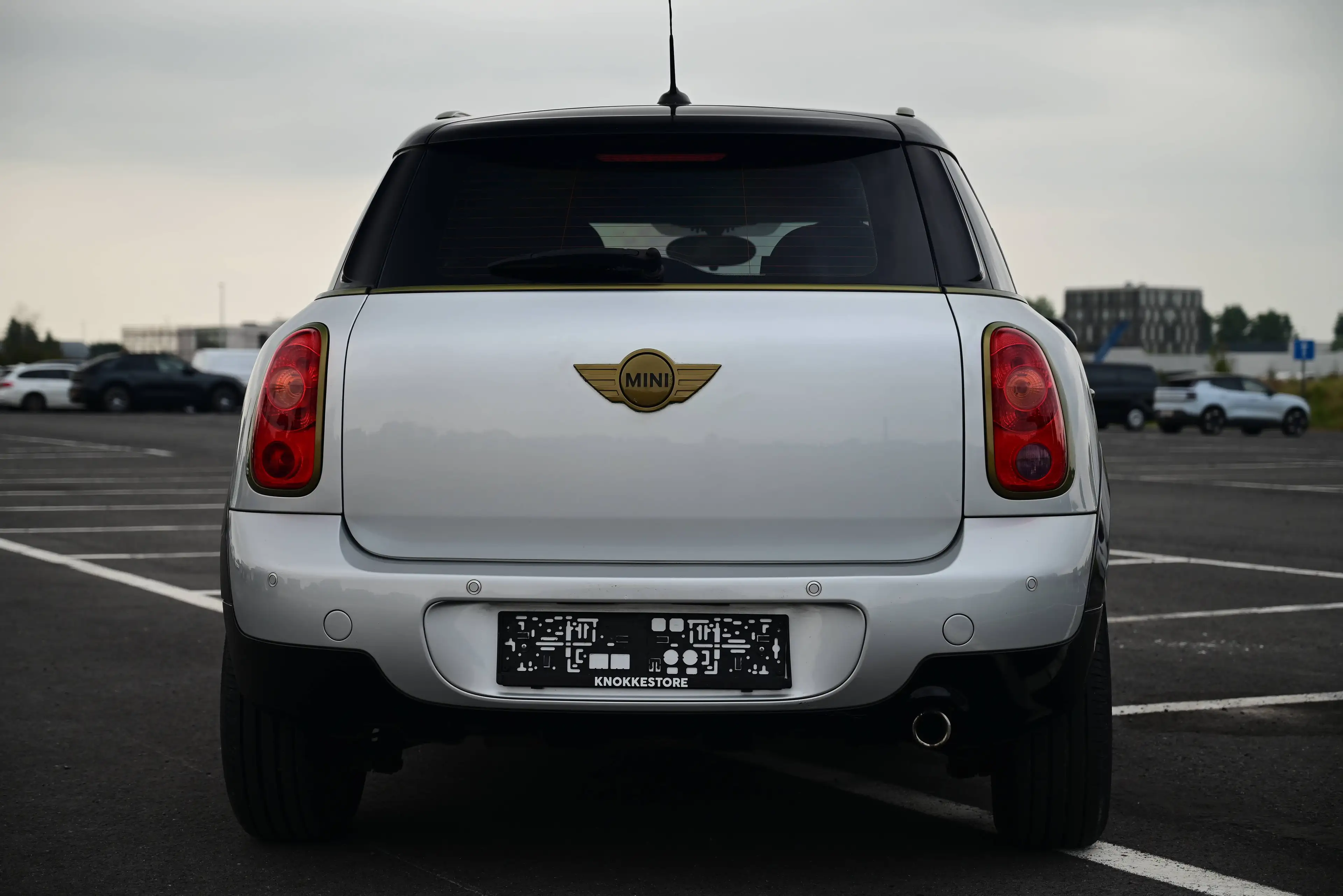 MINI One Countryman NAVI / BLUETOOTH / SILVER - BLACK - GOLD / PDC / SPORTSEATS — photo 7