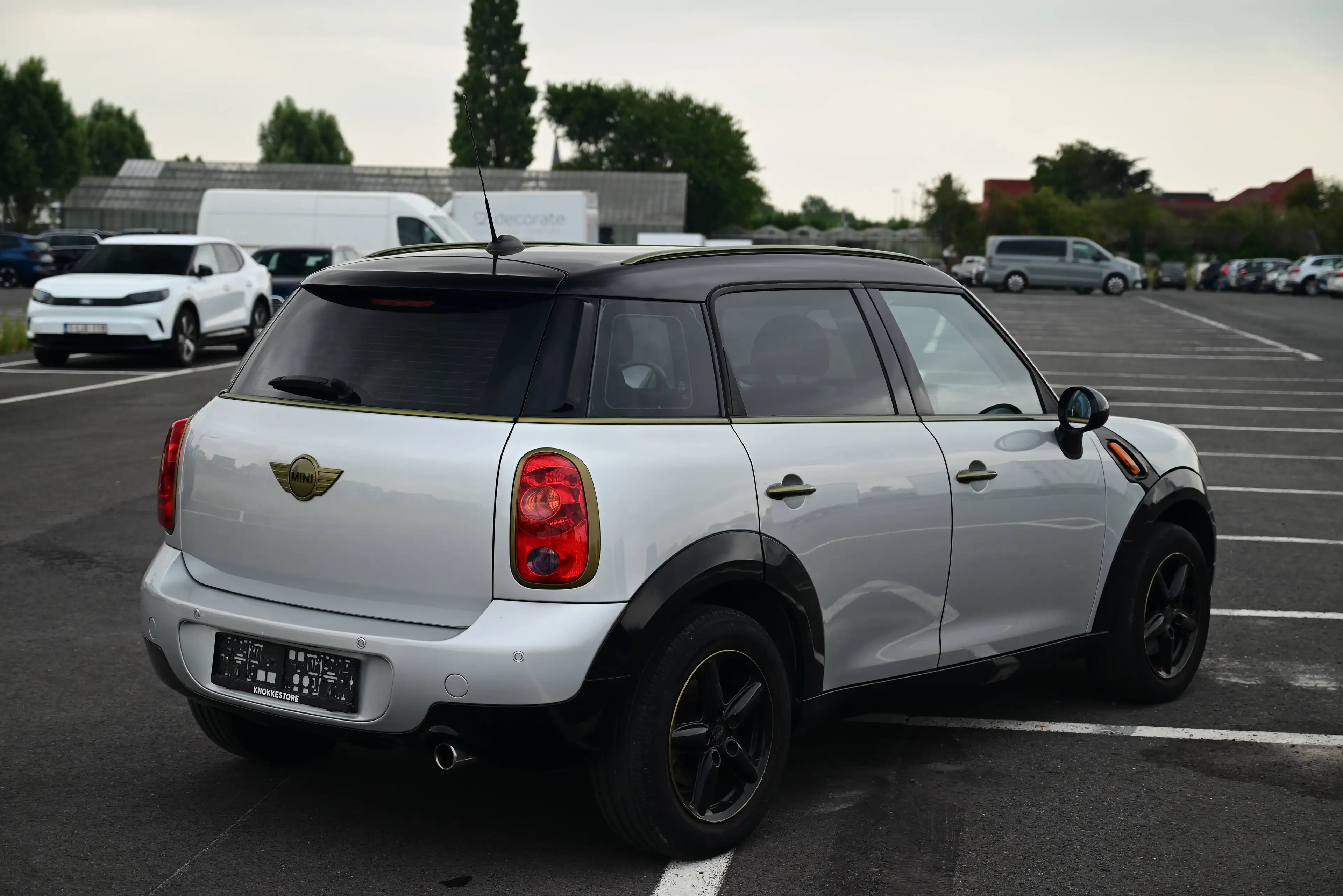 MINI One Countryman NAVI / BLUETOOTH / SILVER - BLACK - GOLD / PDC / SPORTSEATS — photo 8