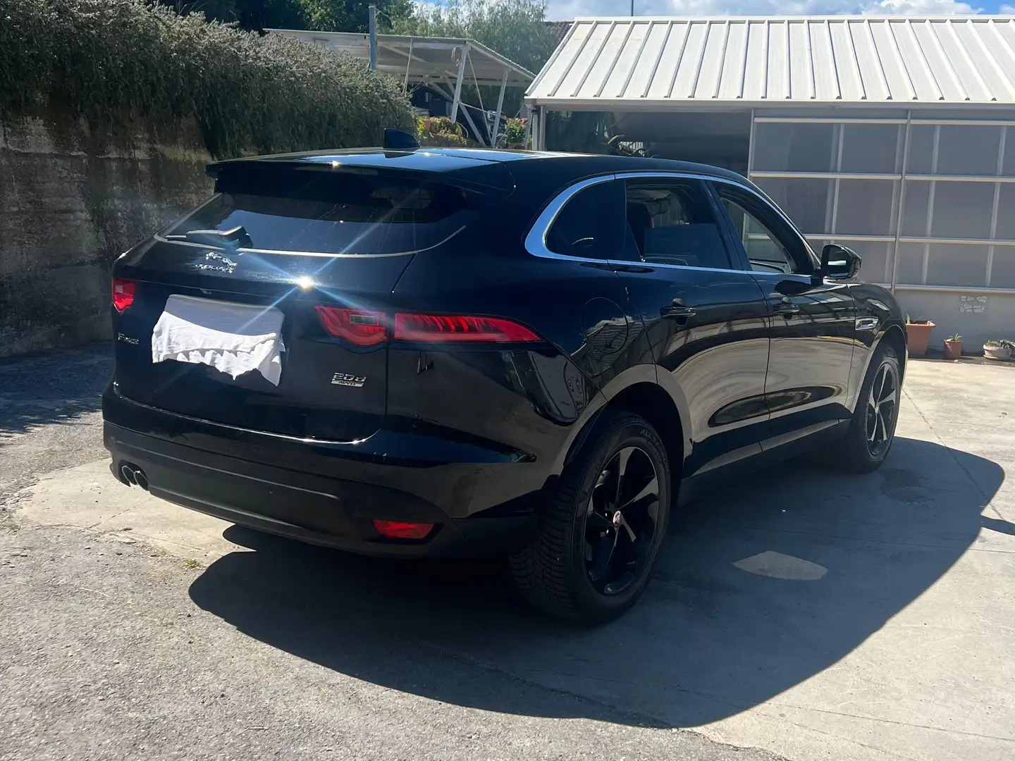 Jaguar F-Pace F-Pace 2015 2.0d i4 Prestige awd 180cv auto my20 Nero - 2