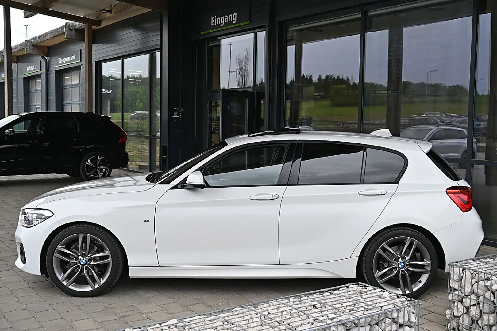 BMW 116 d M Sport Aut. LED, NaviProf, Schiebedach Weiß - 2