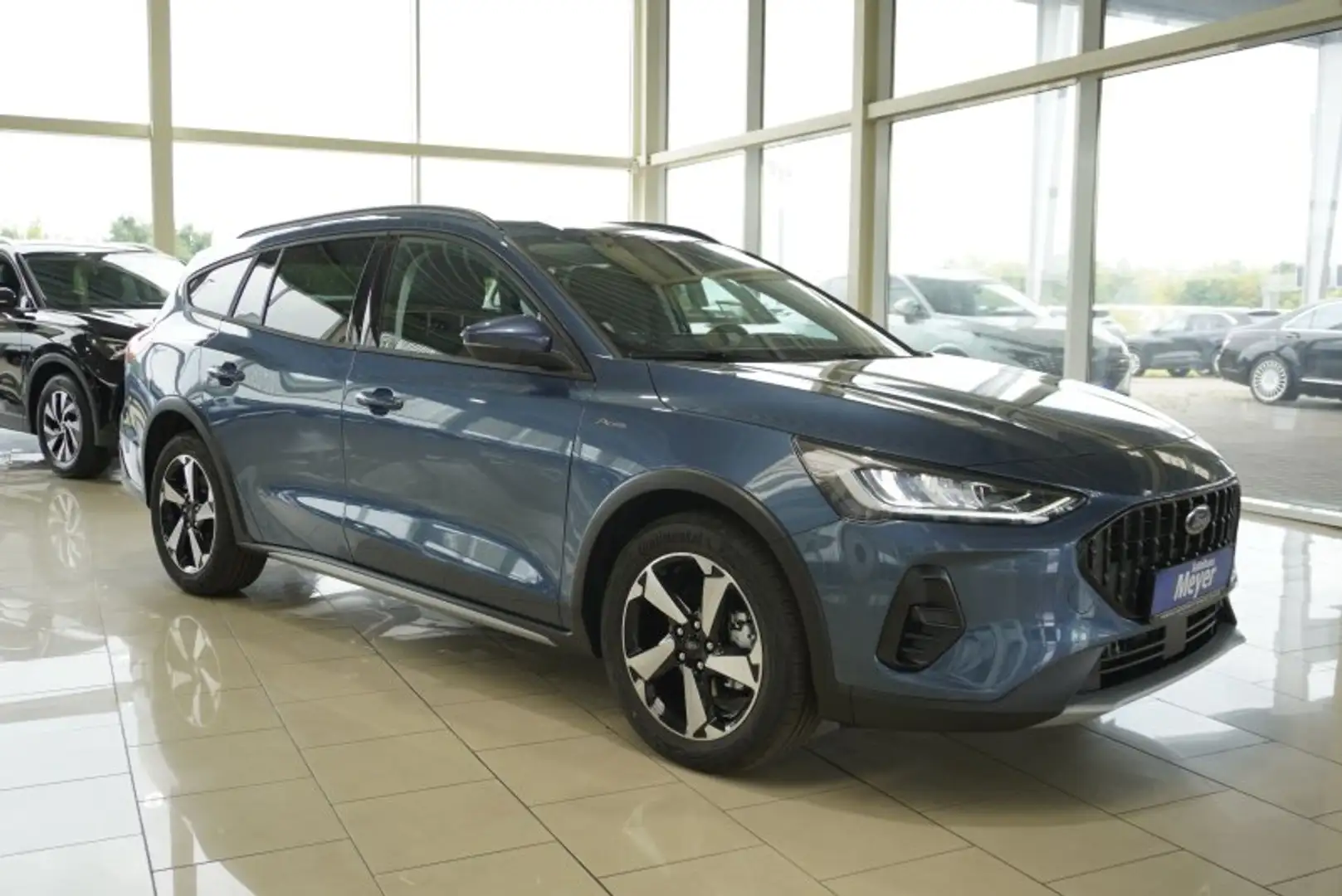 Ford Focus Active X 1,5 115PS aAHK/Navi/Kamera/Winterp.     * Blau - 1