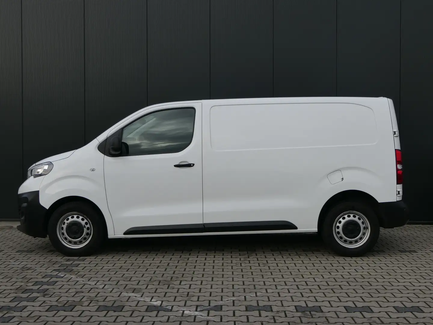 Peugeot Expert 2.0 BlueHDI 120 Standard Premium | Trekhaak | Navi Wit - 2