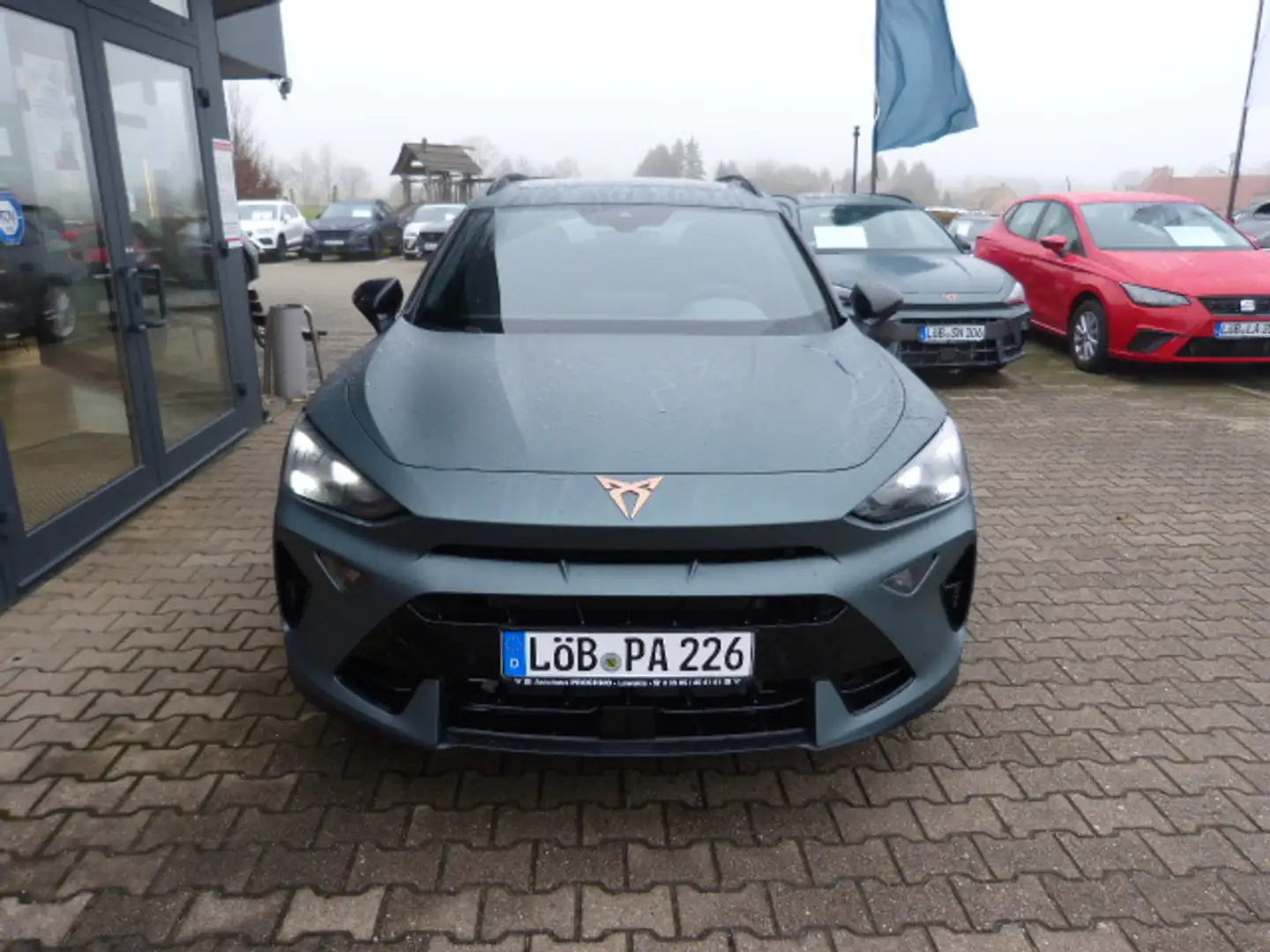 CUPRA Formentor VZ CUPRA Formentor VZ Extreme 2.0 TSI DSG 333 PS Grau - 2