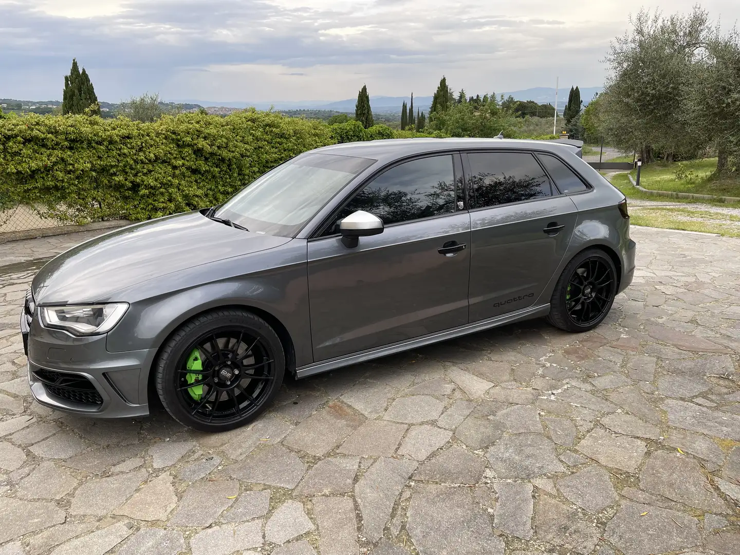 Audi S3 Sportback 2.0 tfsi quattro s-tronic Gris - 2