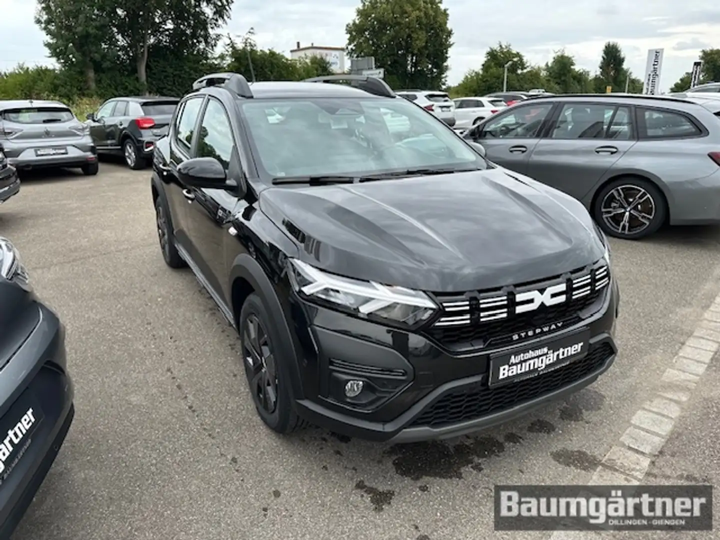 Dacia Sandero Stepway Expression TCe 90 Automatik PDC Schwarz - 2