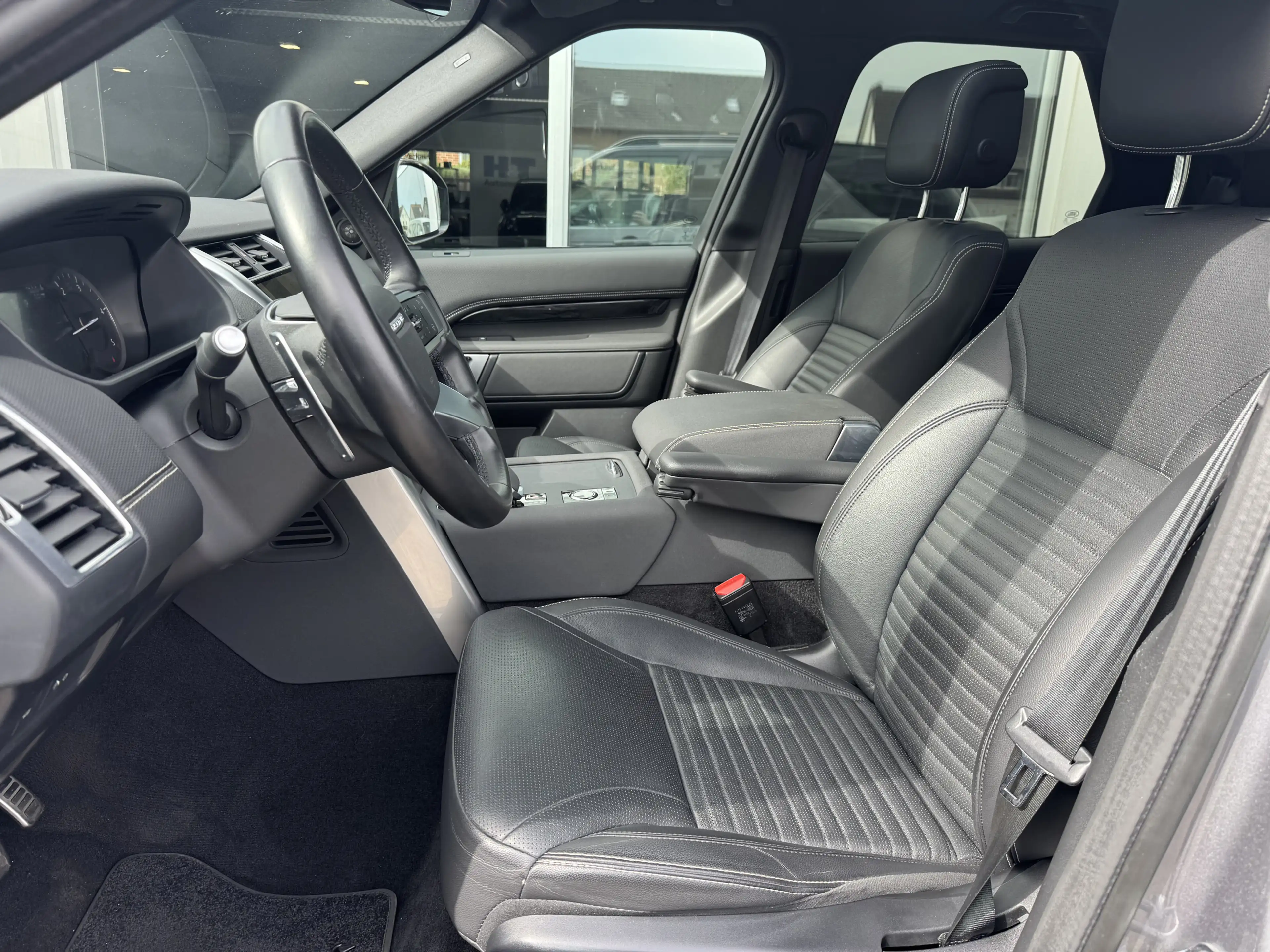 Land Rover Discovery 7Sitze Pano 21 AHK — photo 5