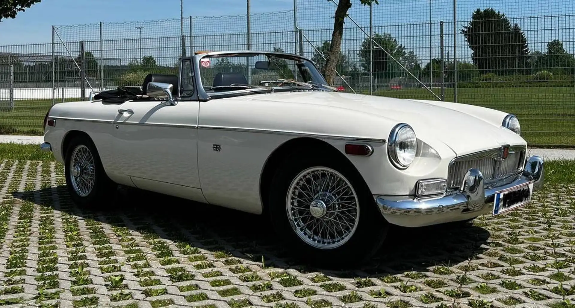 MG MGB Weiß - 1