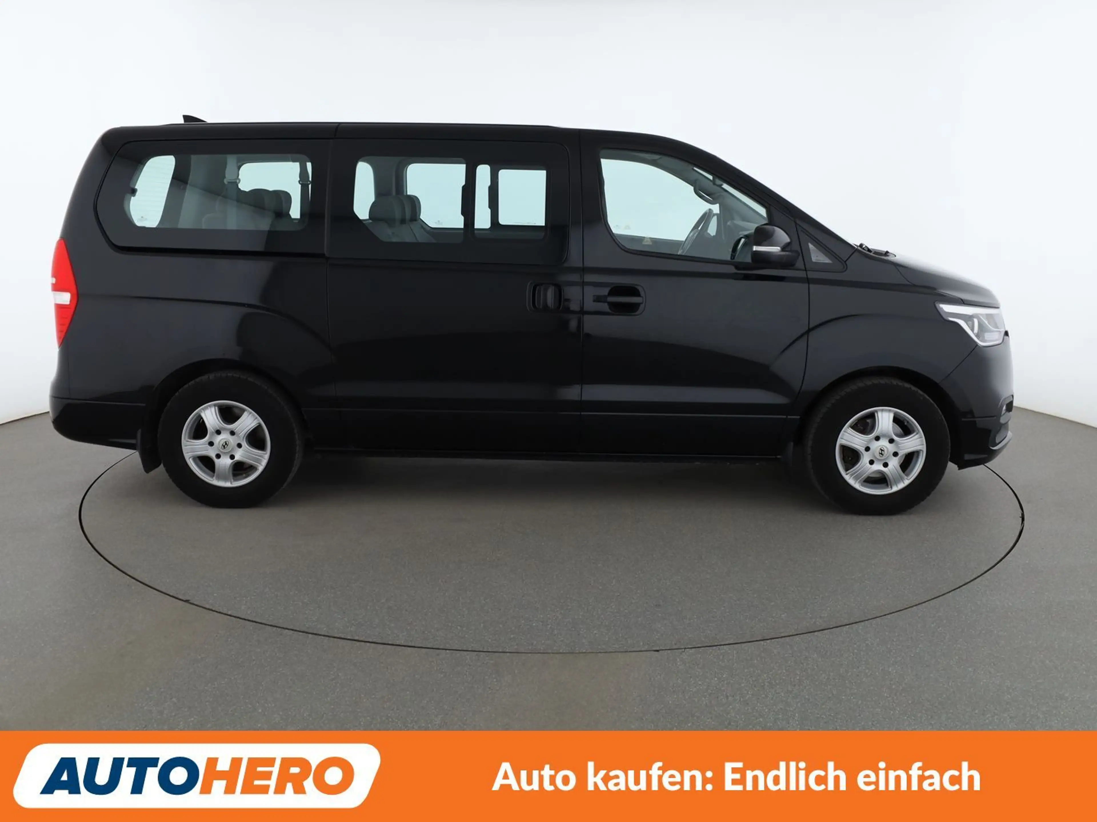 Hyundai H-1 2.5 CRDi Travel Trend*NAVI*CAM*PDC*SHZ*AHK* — photo 7