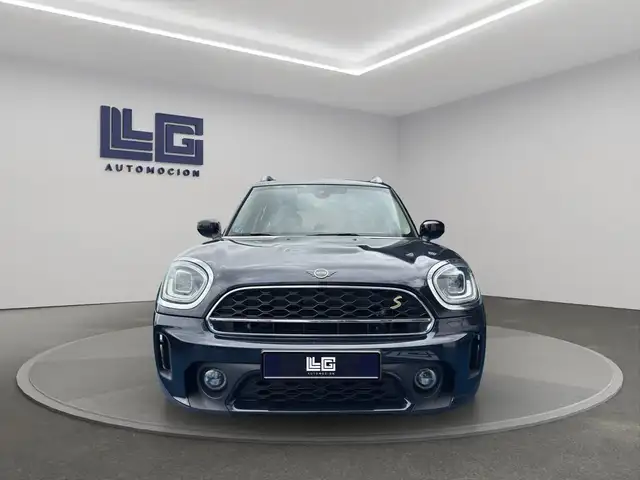 Mini Countryman view 3