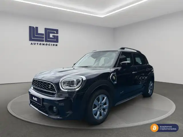 Mini Countryman view 2