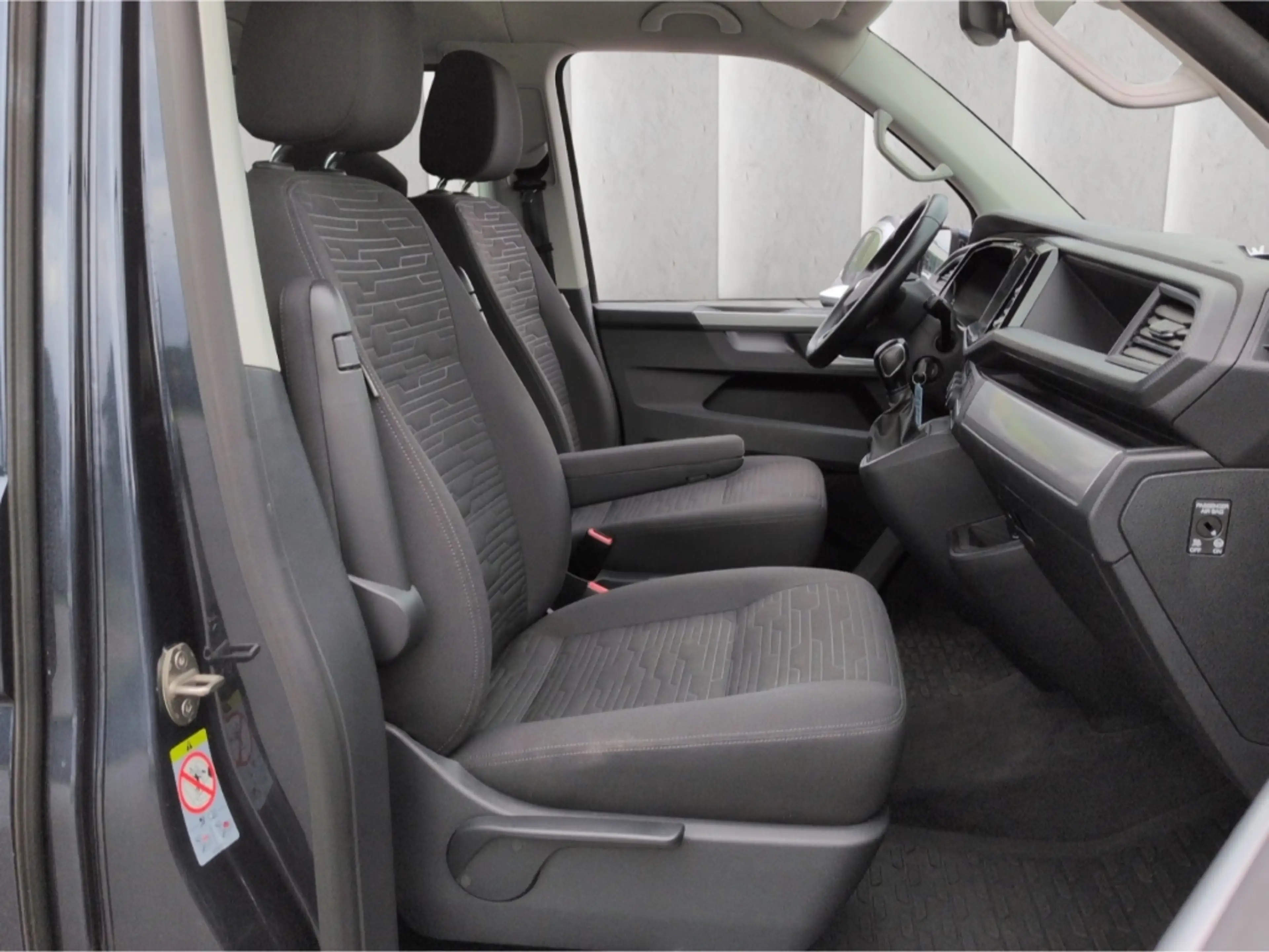 Volkswagen T6.1 Multivan 4Mot 204PS*StandHzg AHK ACC R-Kam — photo 8