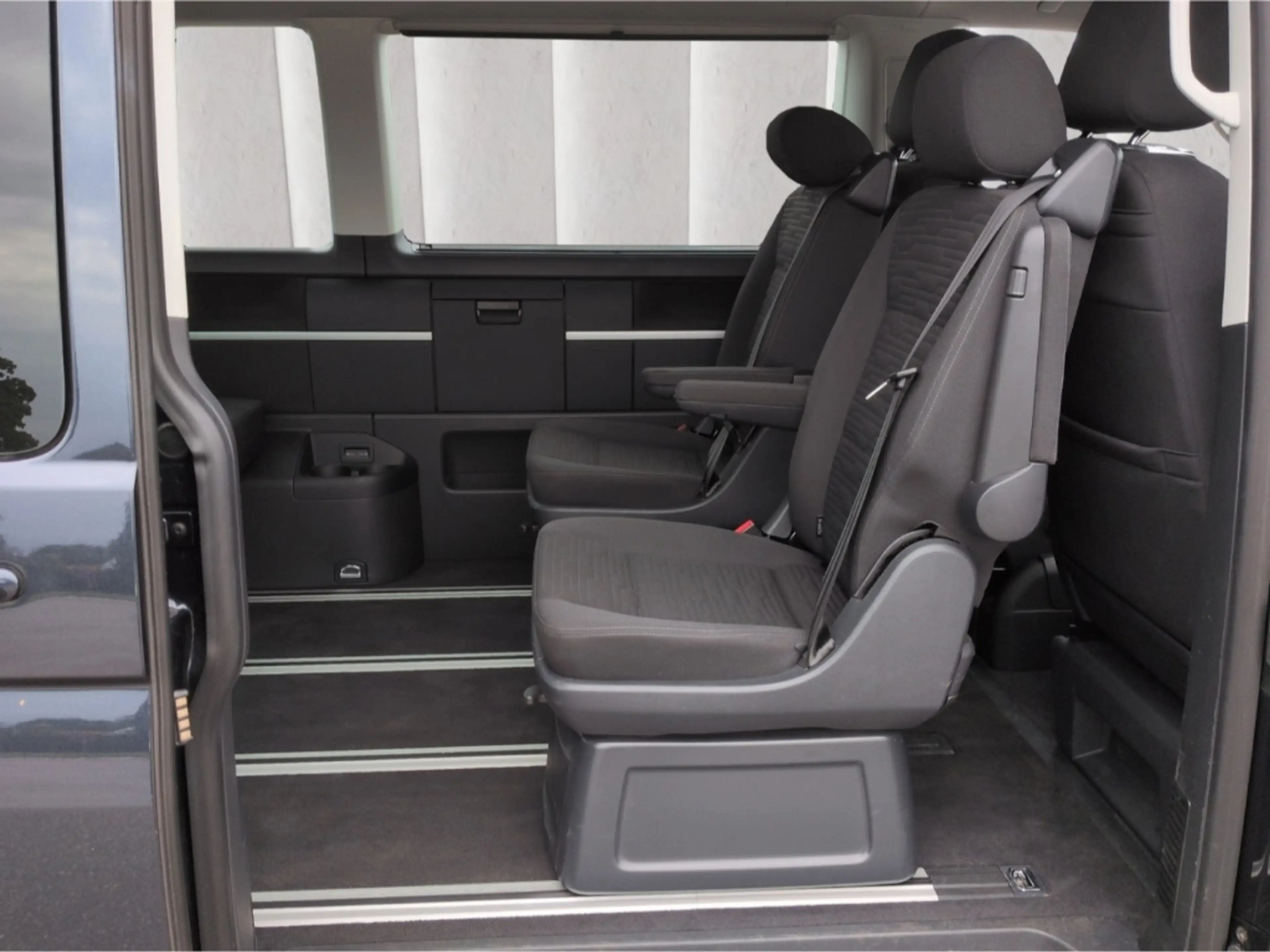 Volkswagen T6.1 Multivan 4Mot 204PS*StandHzg AHK ACC R-Kam — photo 9