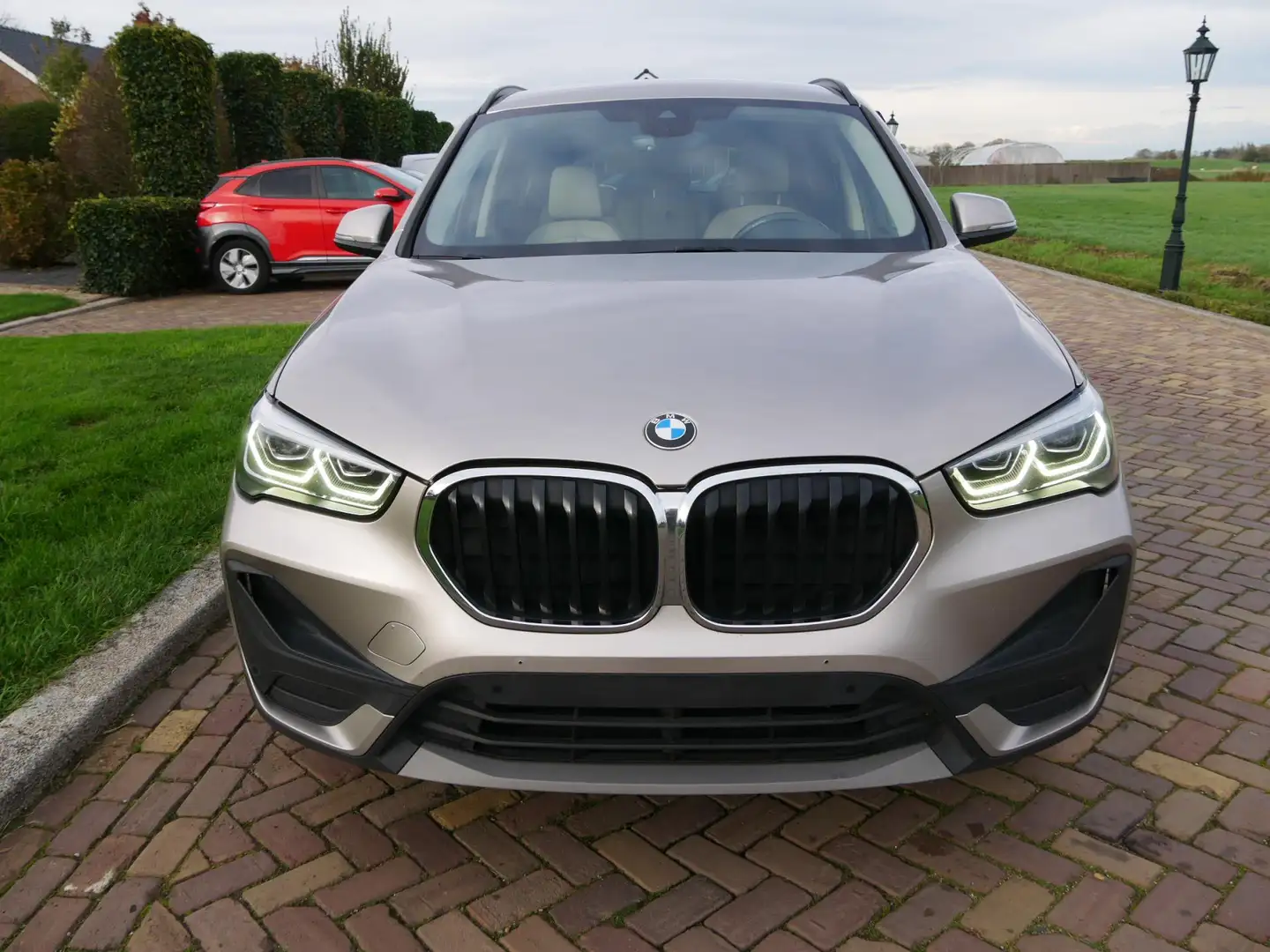 BMW X1 1.5 SDrive16d Executive AUT 12599**NETTO*BLACK FRI Bruin - 2