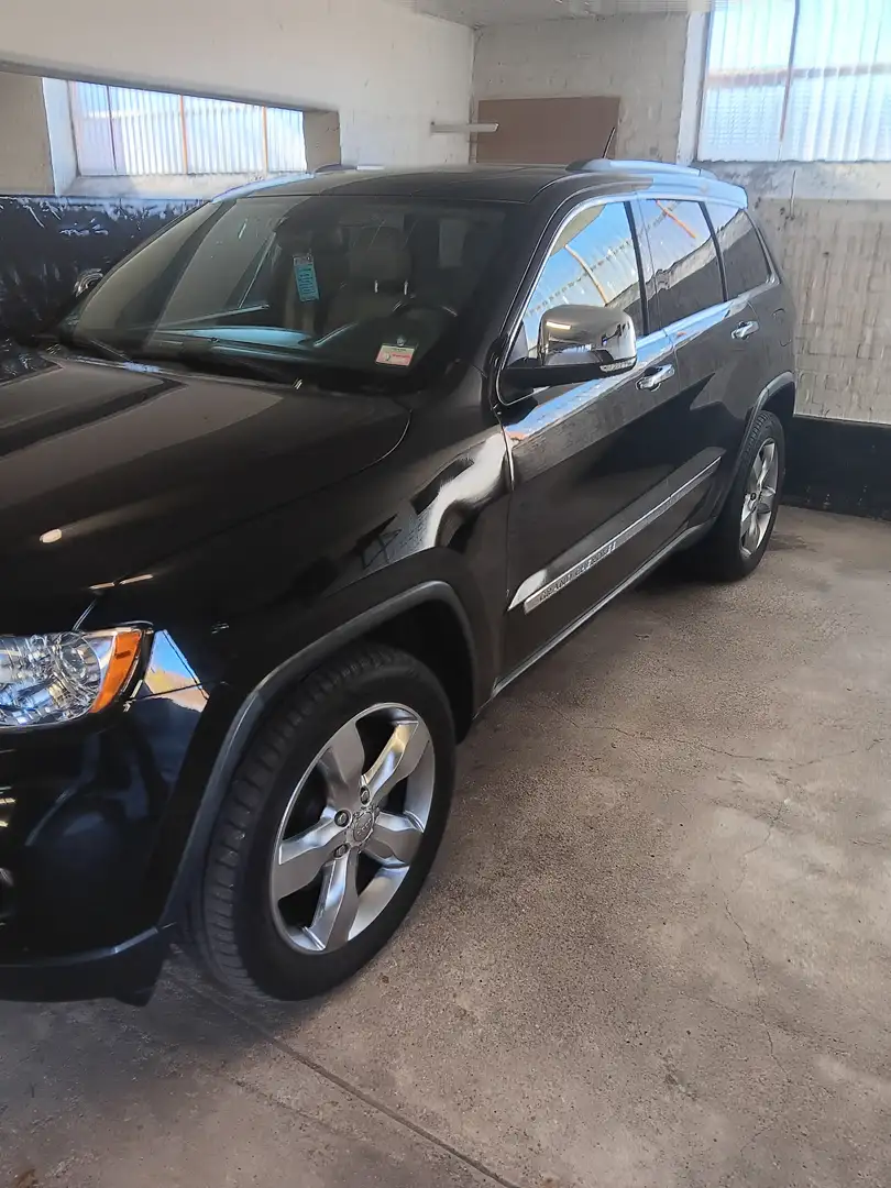Jeep Grand Cherokee Grand+Cherokee+5.7+V8+HEMI+Overland Černá - 1