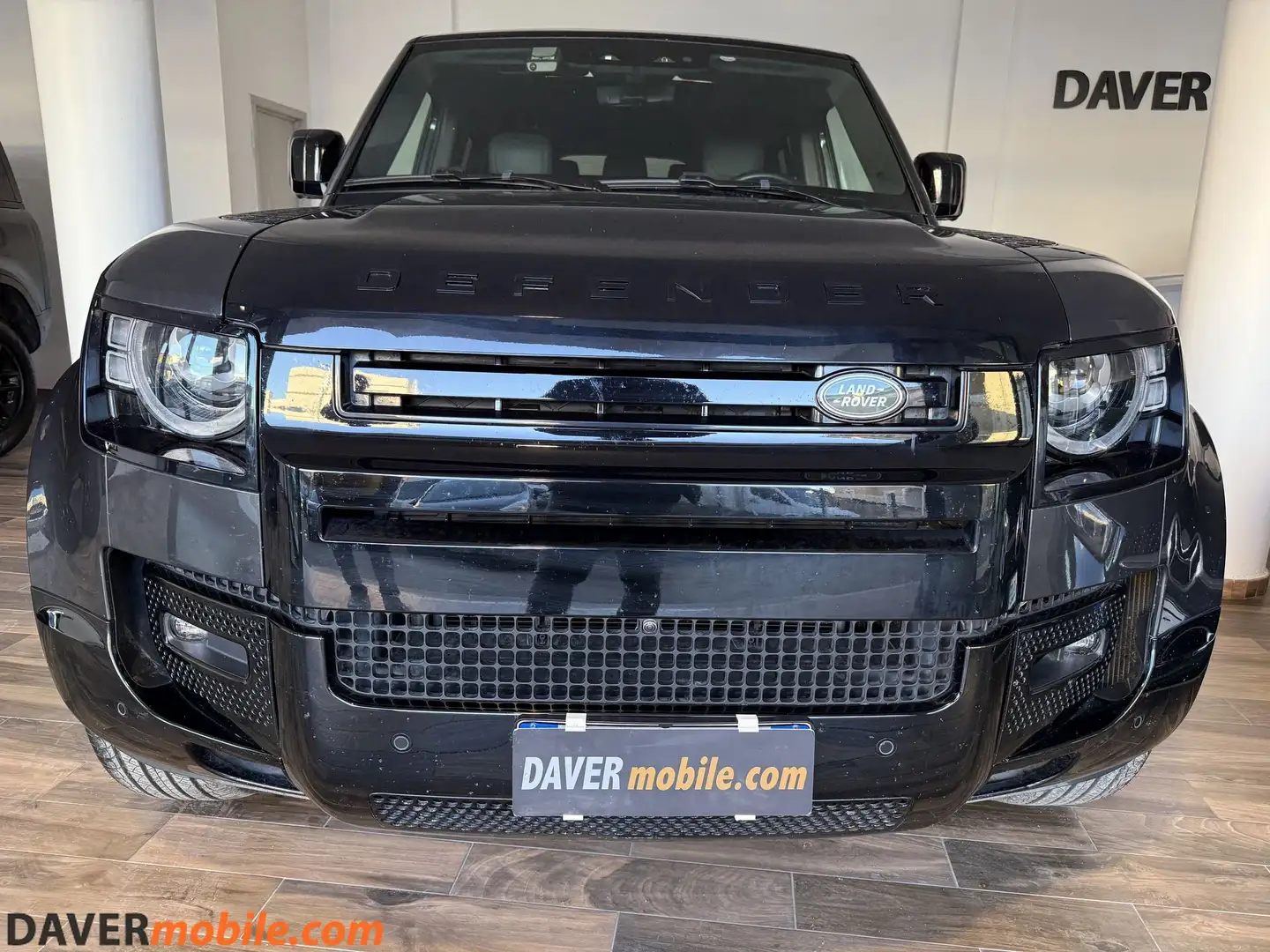 Land Rover Defender 130 3.0D I6 300 CV AWD Auto X - 8 posti lis. 136k Grigio - 2