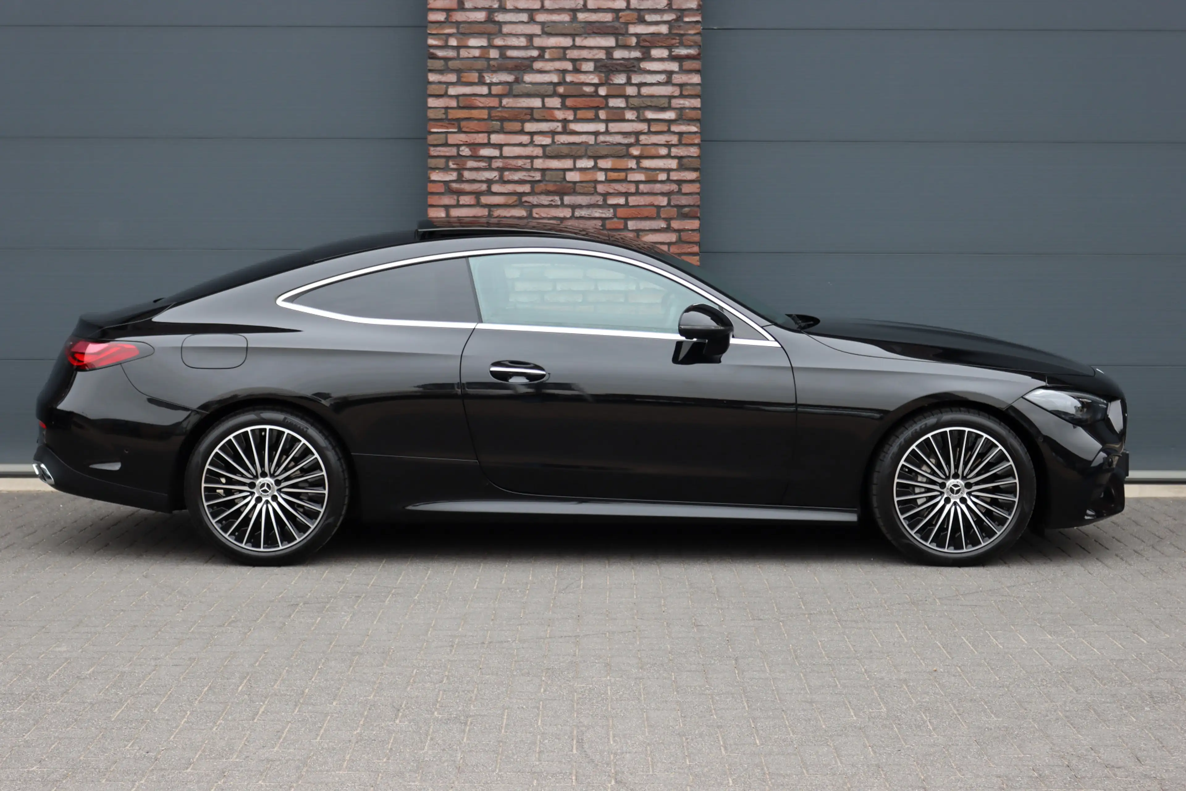 Mercedes-Benz CLE 200 Coupé AMG Line | Distronic Pro | Panoramadak | Mem — photo 11