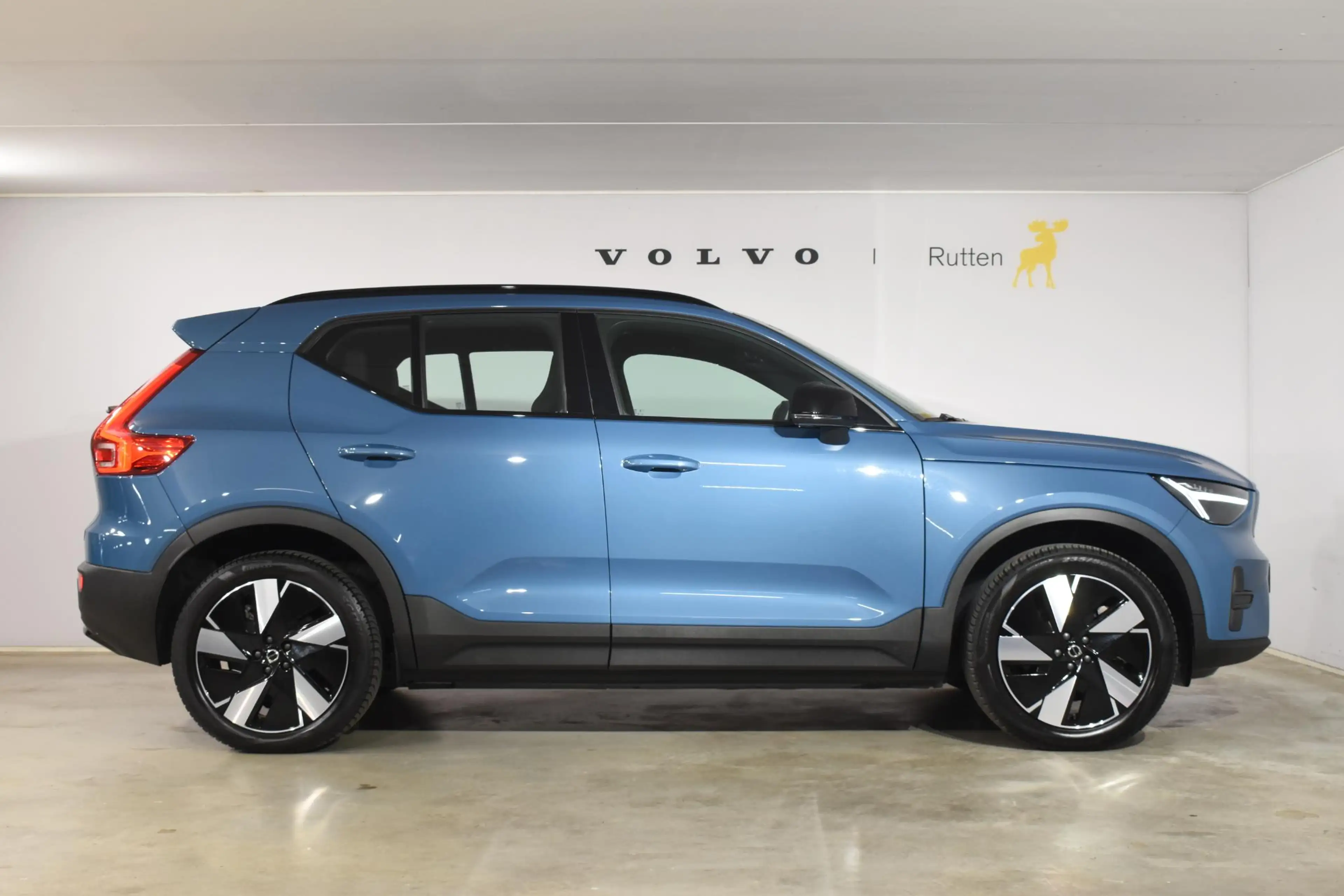 Volvo EX40 Single Motor Extended Range Plus 82 kWh / Adaptive — photo 6