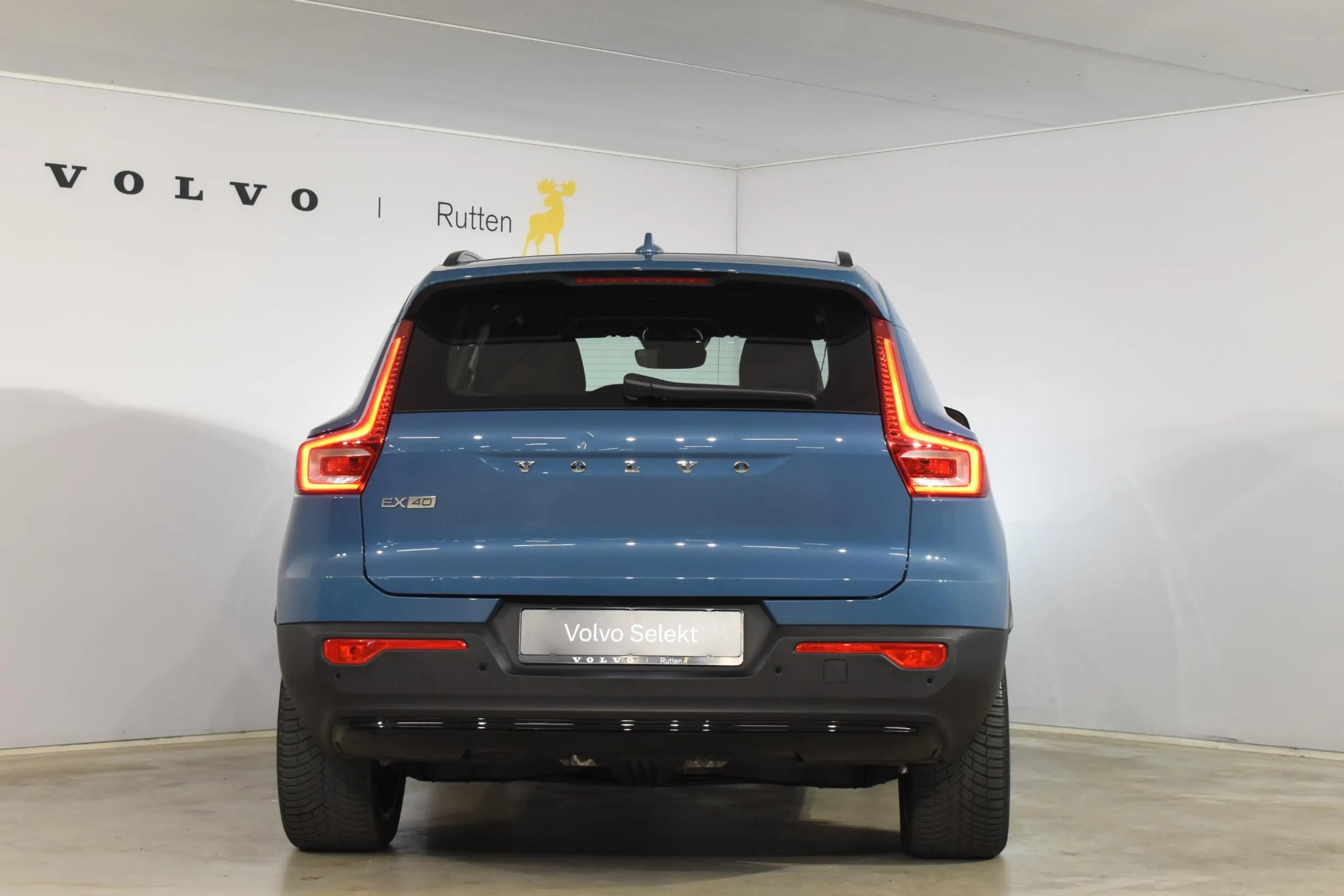 Volvo EX40 Single Motor Extended Range Plus 82 kWh / Adaptive — photo 10