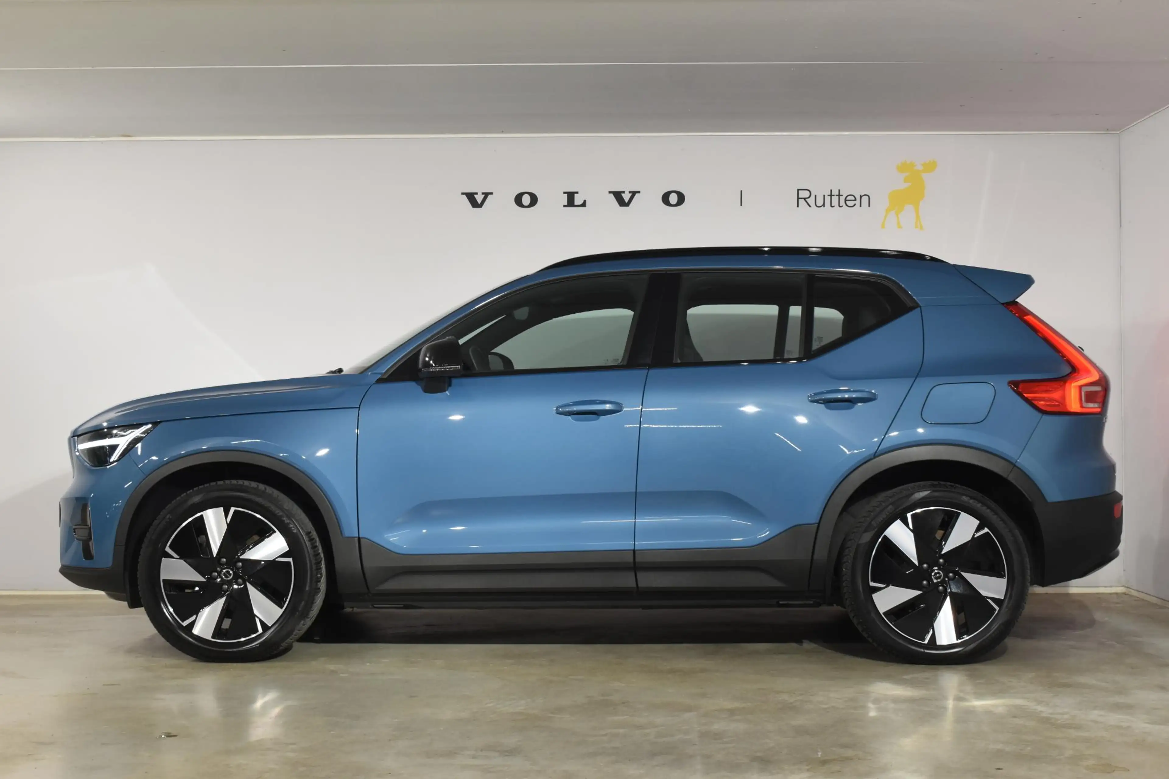 Volvo EX40 Single Motor Extended Range Plus 82 kWh / Adaptive — photo 7