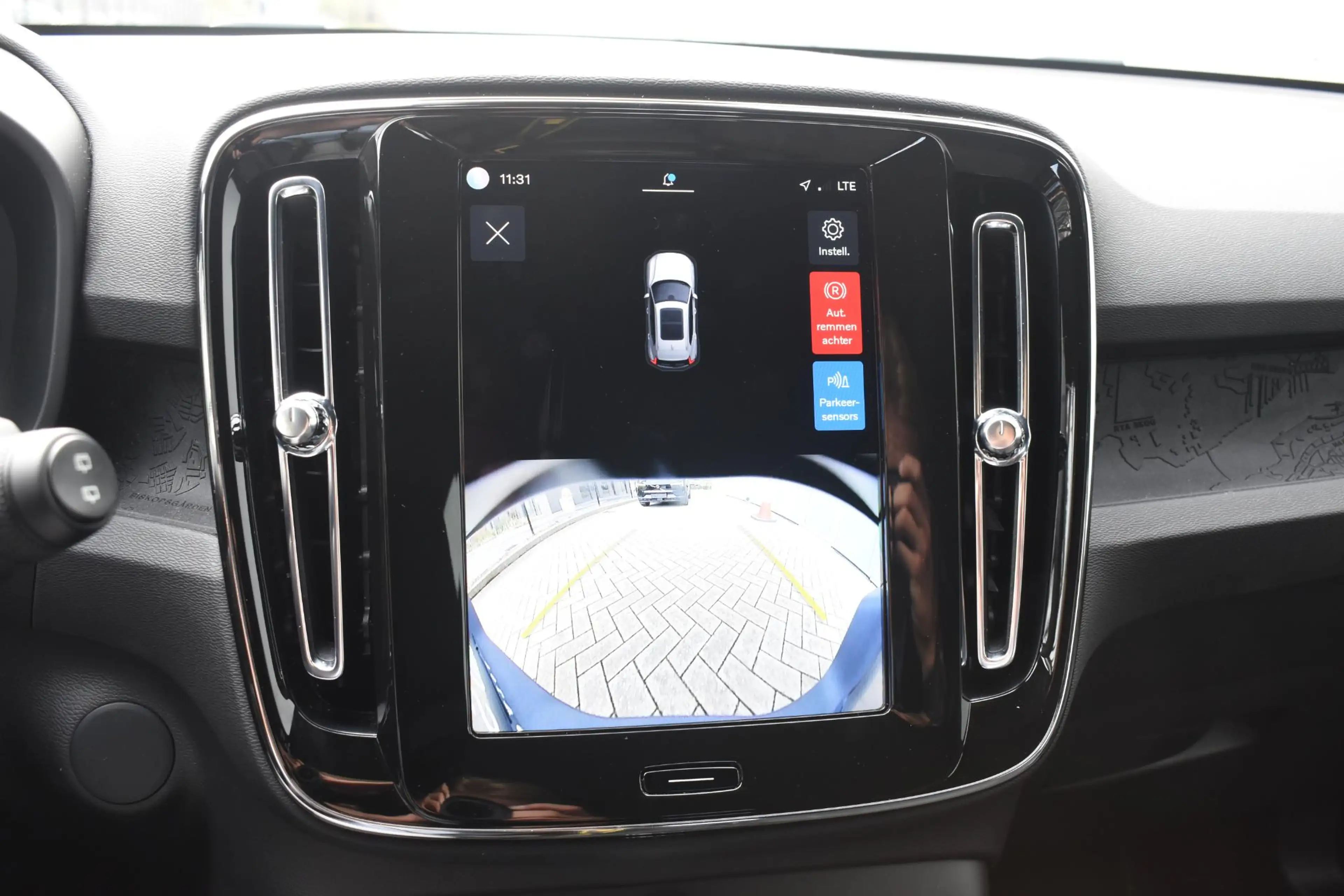 Volvo EX40 Single Motor Extended Range Plus 82 kWh / Adaptive — photo 20