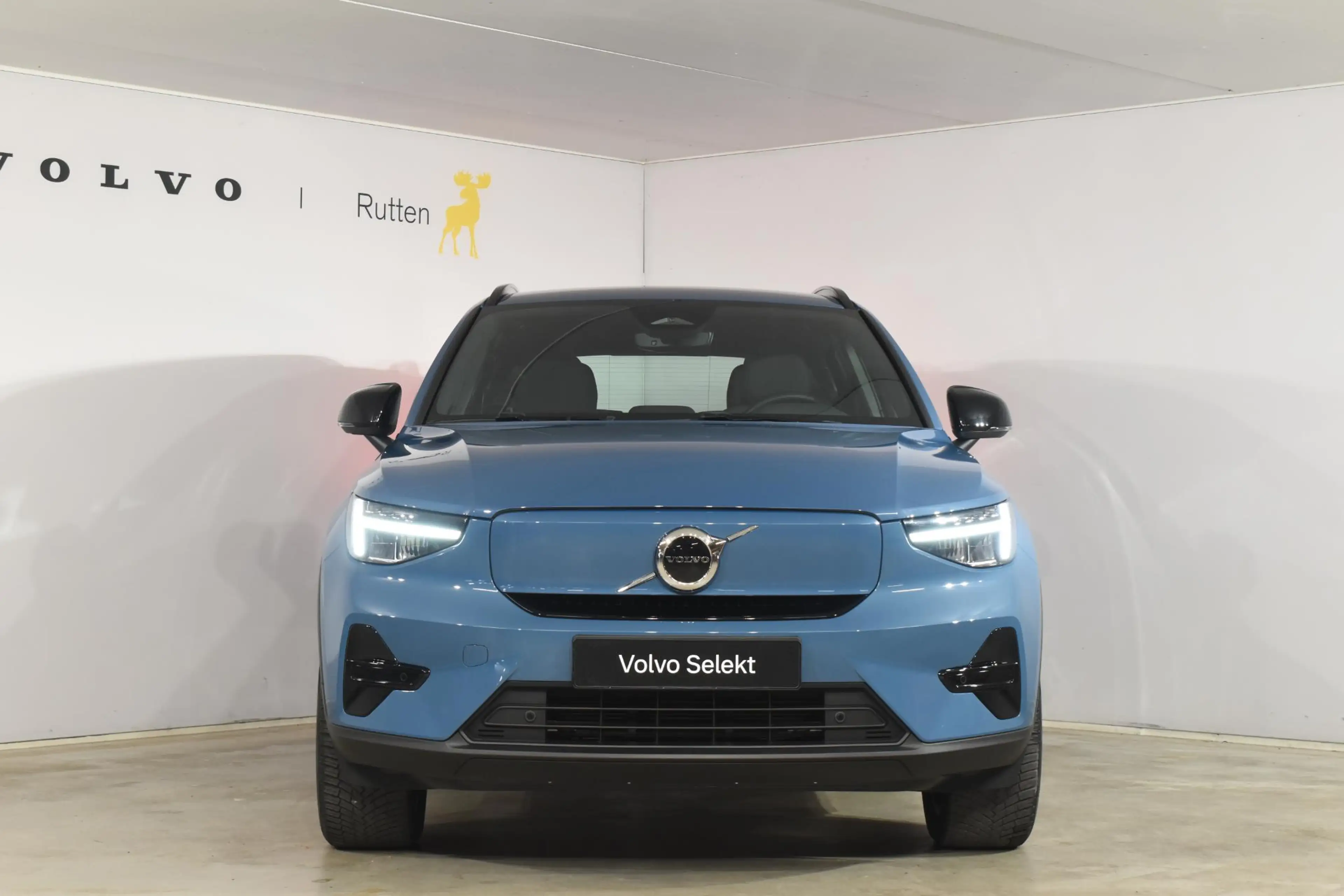 Volvo EX40 Single Motor Extended Range Plus 82 kWh / Adaptive — photo 9