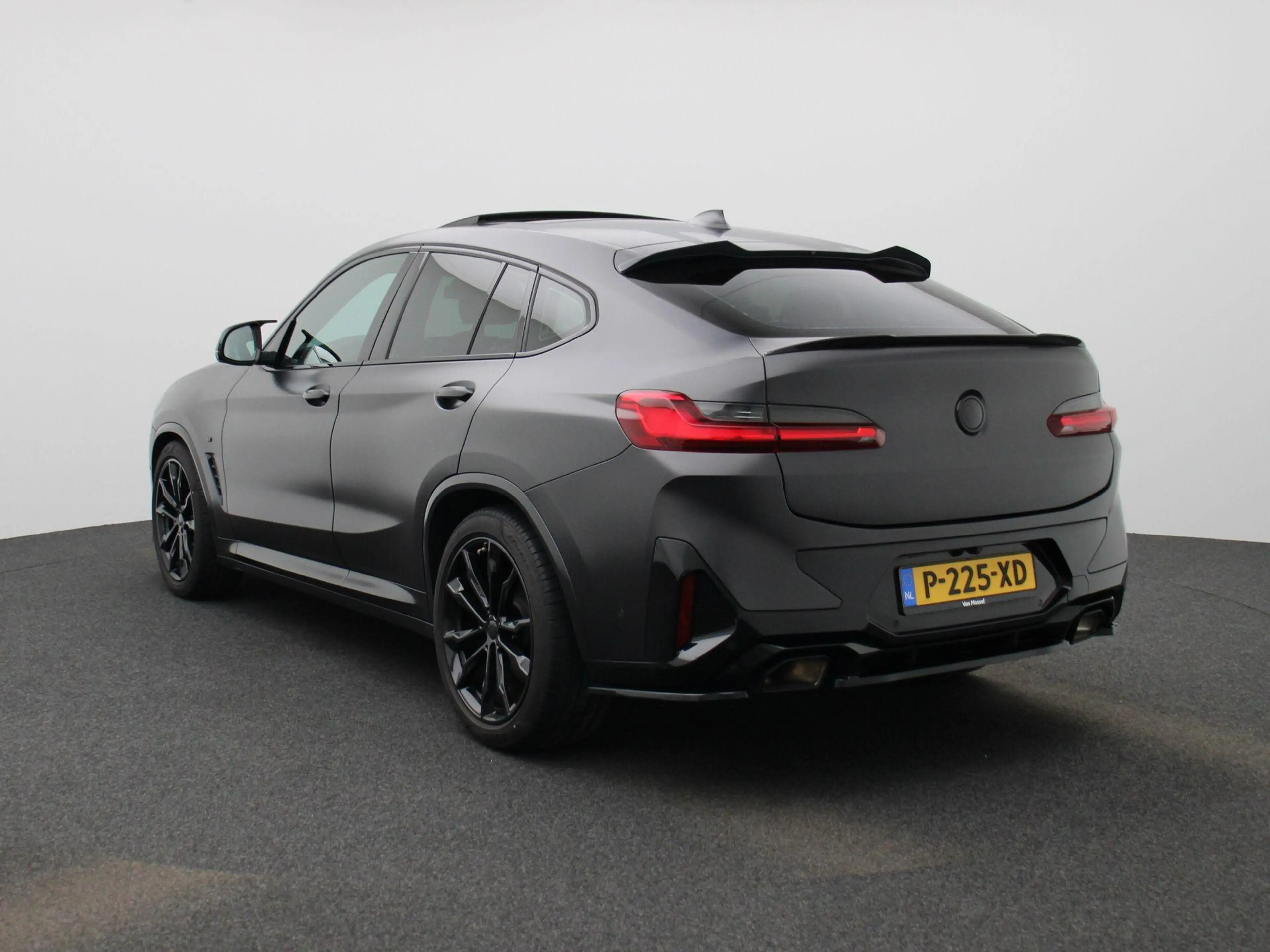BMW X4 xDrive20i High Executive | M-Sport | Apple Carplay — photo 2