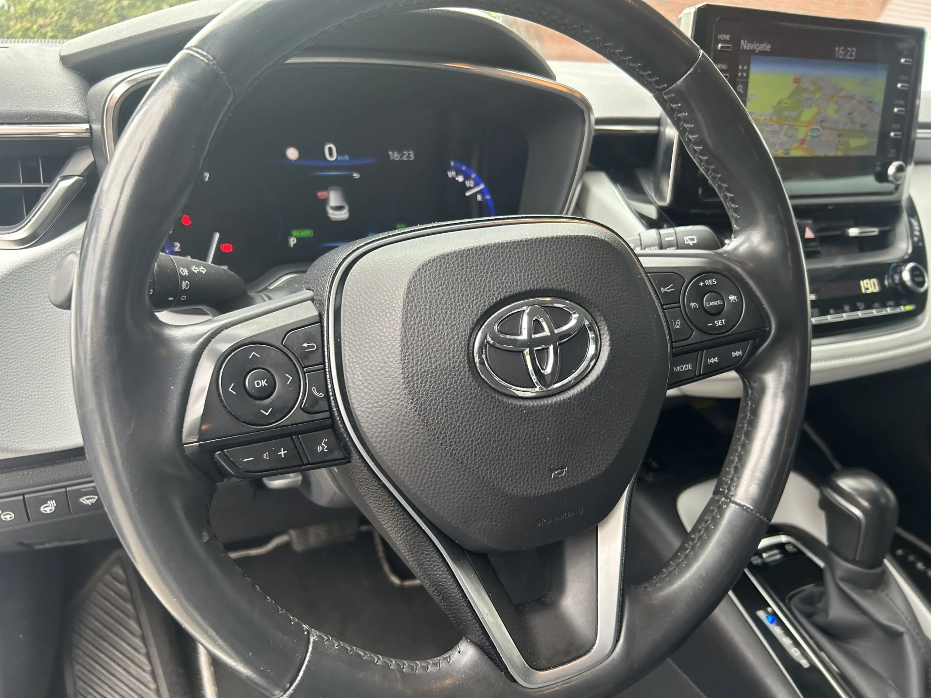 Toyota Corolla Touring Sports 1.8 Hybrid Executive // FULL LED // — photo 7