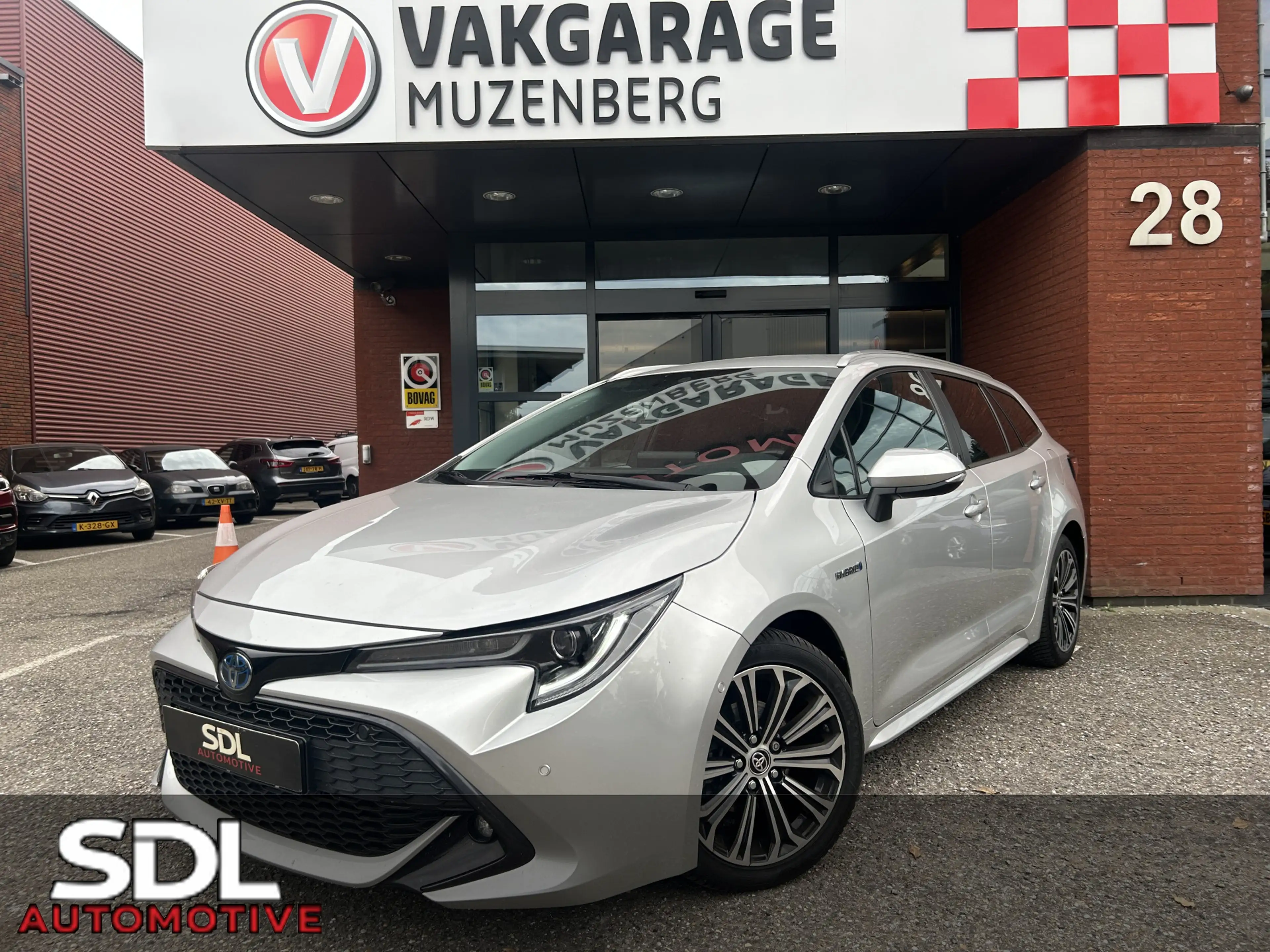 Toyota Corolla Touring Sports 1.8 Hybrid Executive // FULL LED //