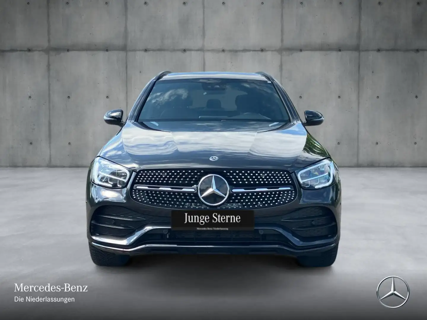 Mercedes-Benz GLC 300 4M AMG+NIGHT+PANO+LED+KAMERA+KEYLESS+9G Grau - 2