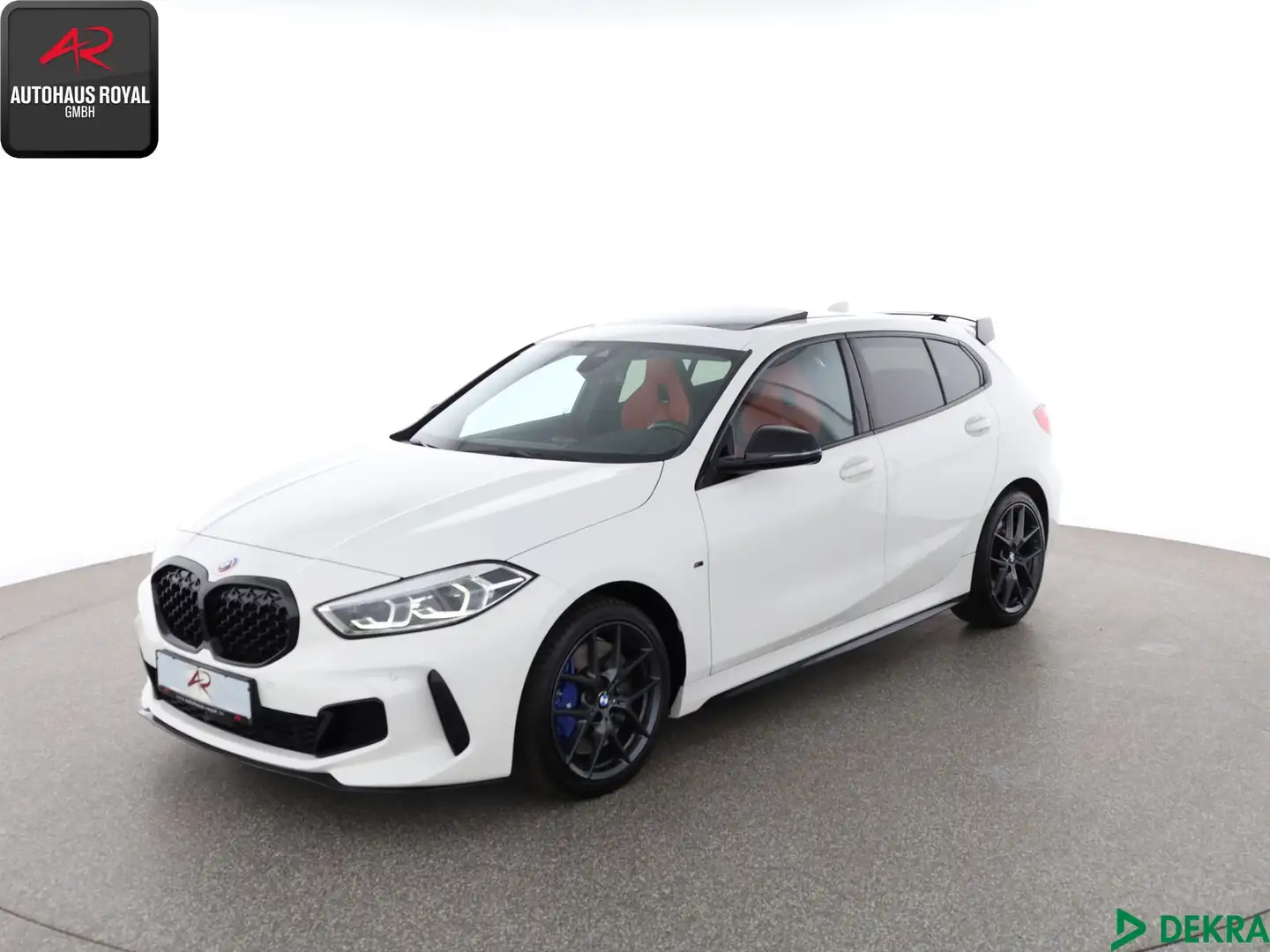 BMW 135 M135 i xDrive M SPORT-SCHALENSITZE,HUD,KEYLESS bijela - 1