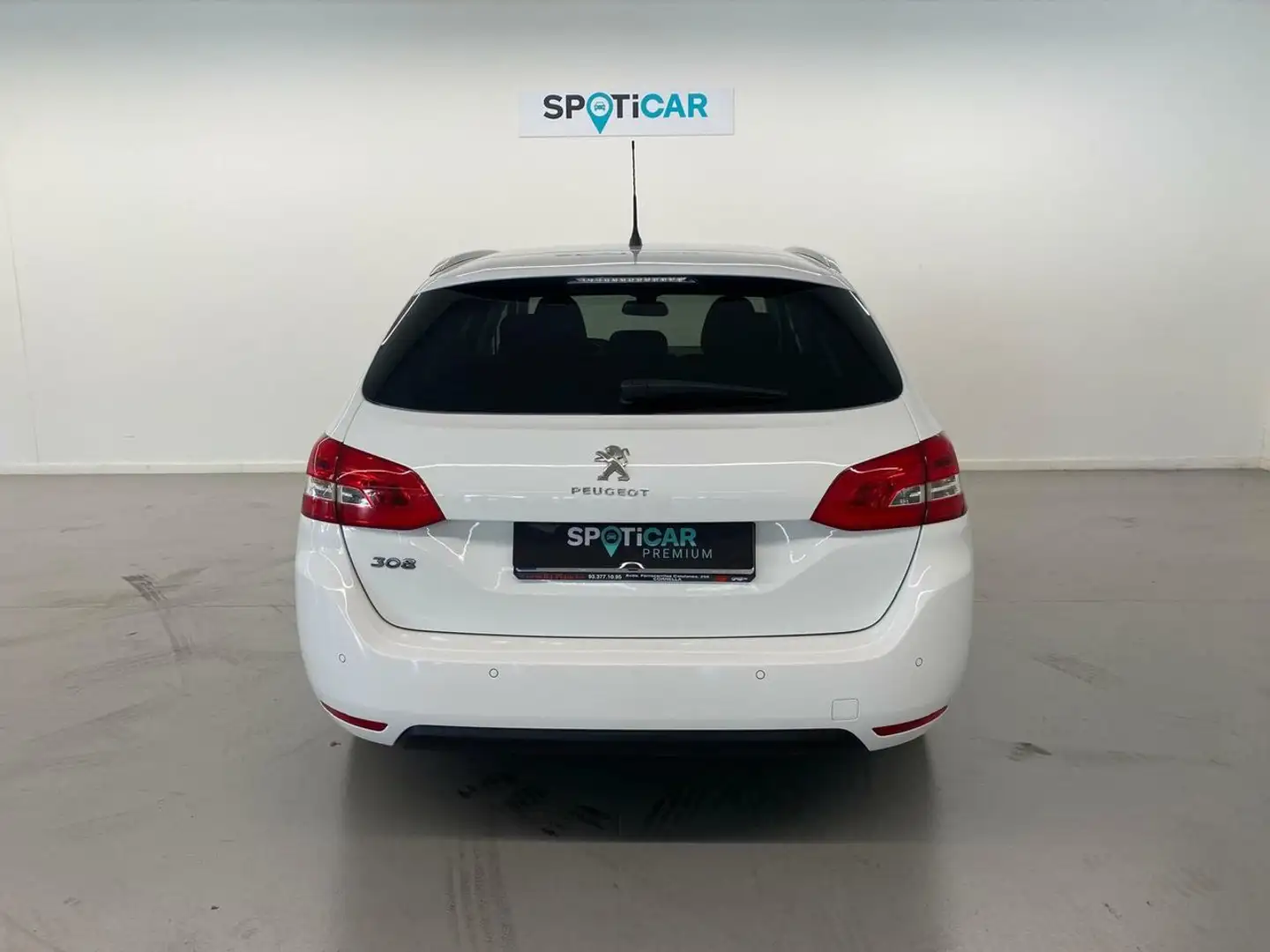 Peugeot 308 SW 1.2 PureTech S&S Style 130 Wit - 2