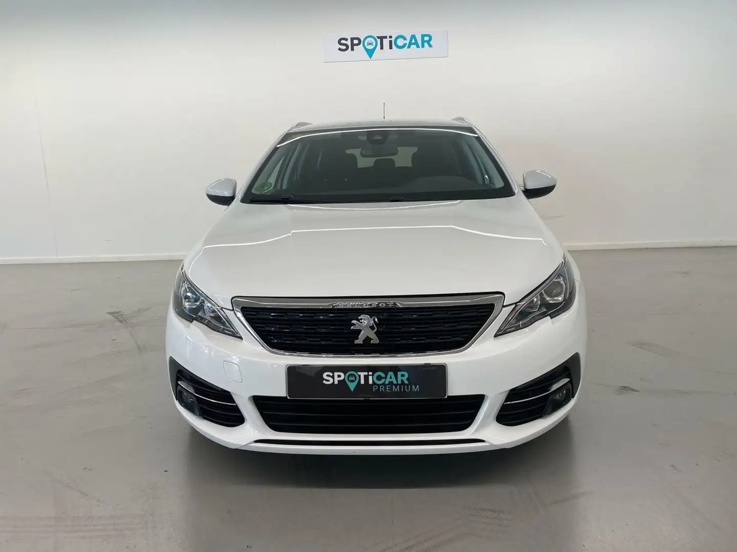Peugeot 308 SW 1.2 PureTech S&S Style 130 Wit - 1