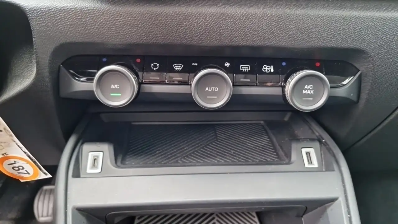 Citroen C4 Berline — photo 19