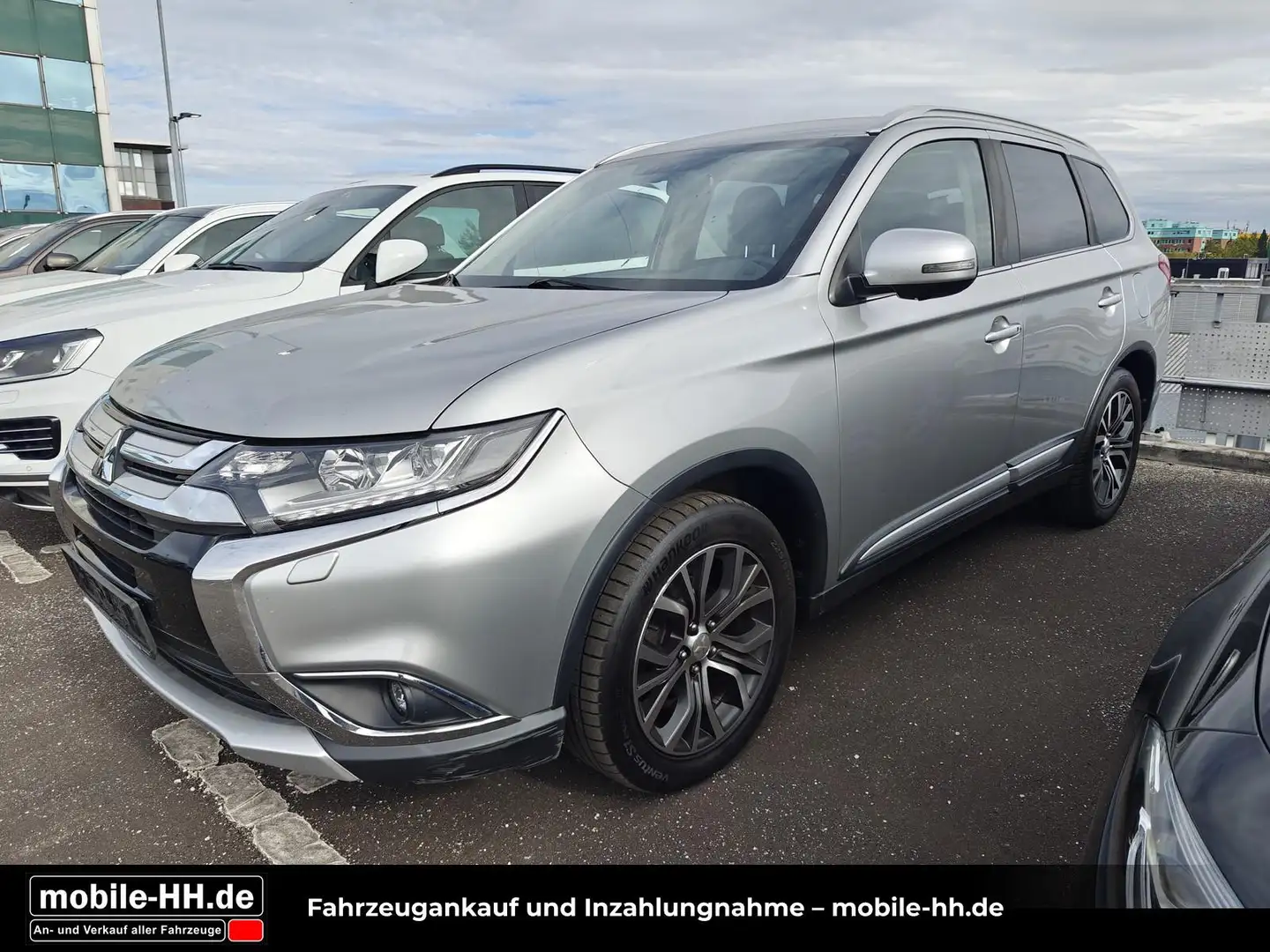 Mitsubishi Outlander Plus 4WD*360°KAMERA*BI-XENON* Silber - 1