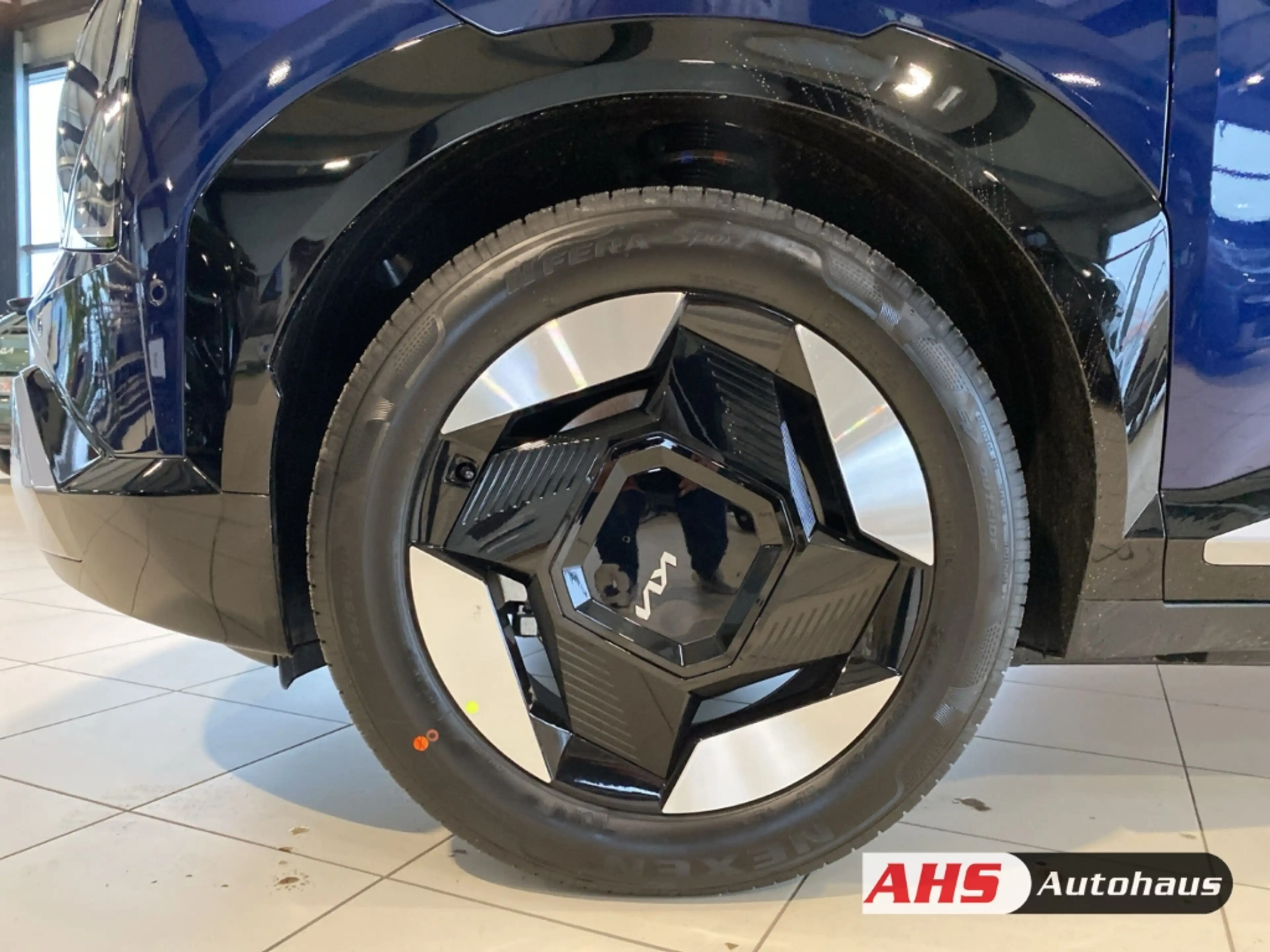 Kia EV5 160 kW Earth 81,4 Kwh LED 360 Grad Kamera Totwinke — photo 6