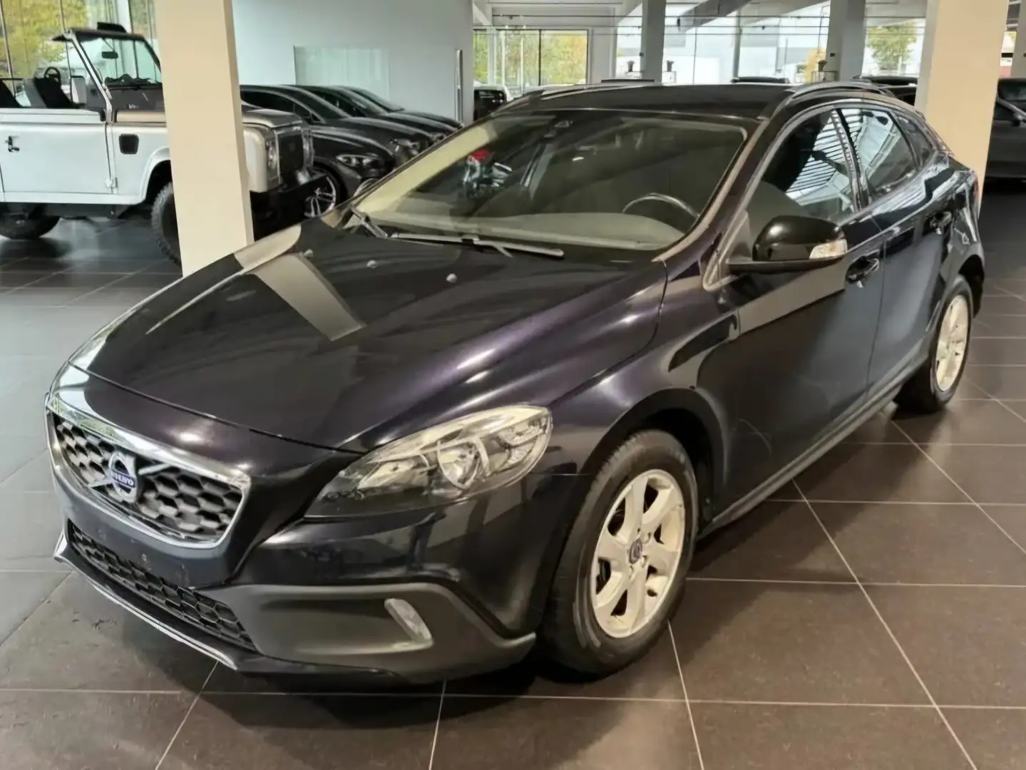 Volvo V40 Cross Country 2.0 D2 Base Geartronic Blauw - 1