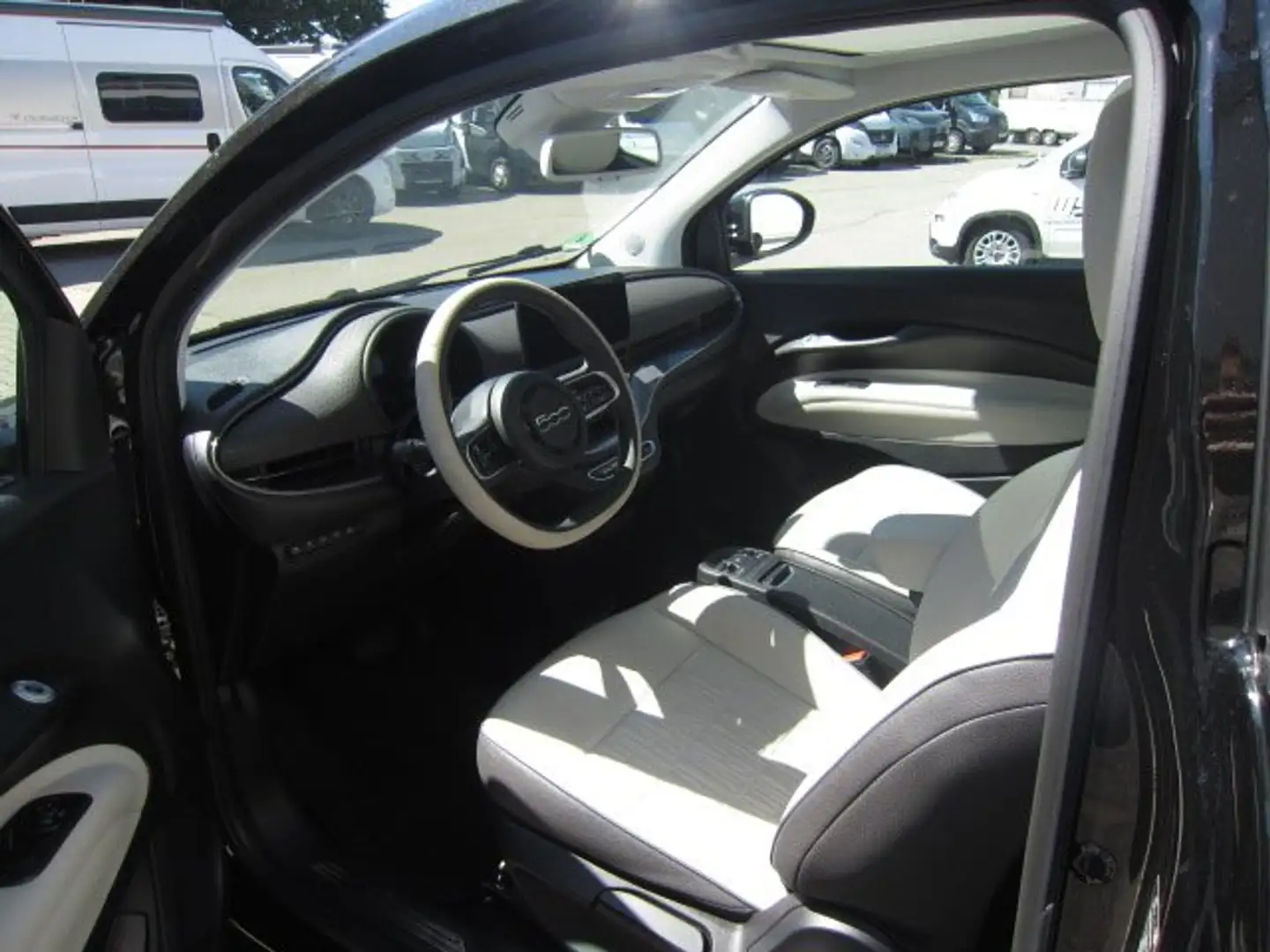 Fiat 500e 42kWh la Prima (by Bocelli) Schwarz - 2