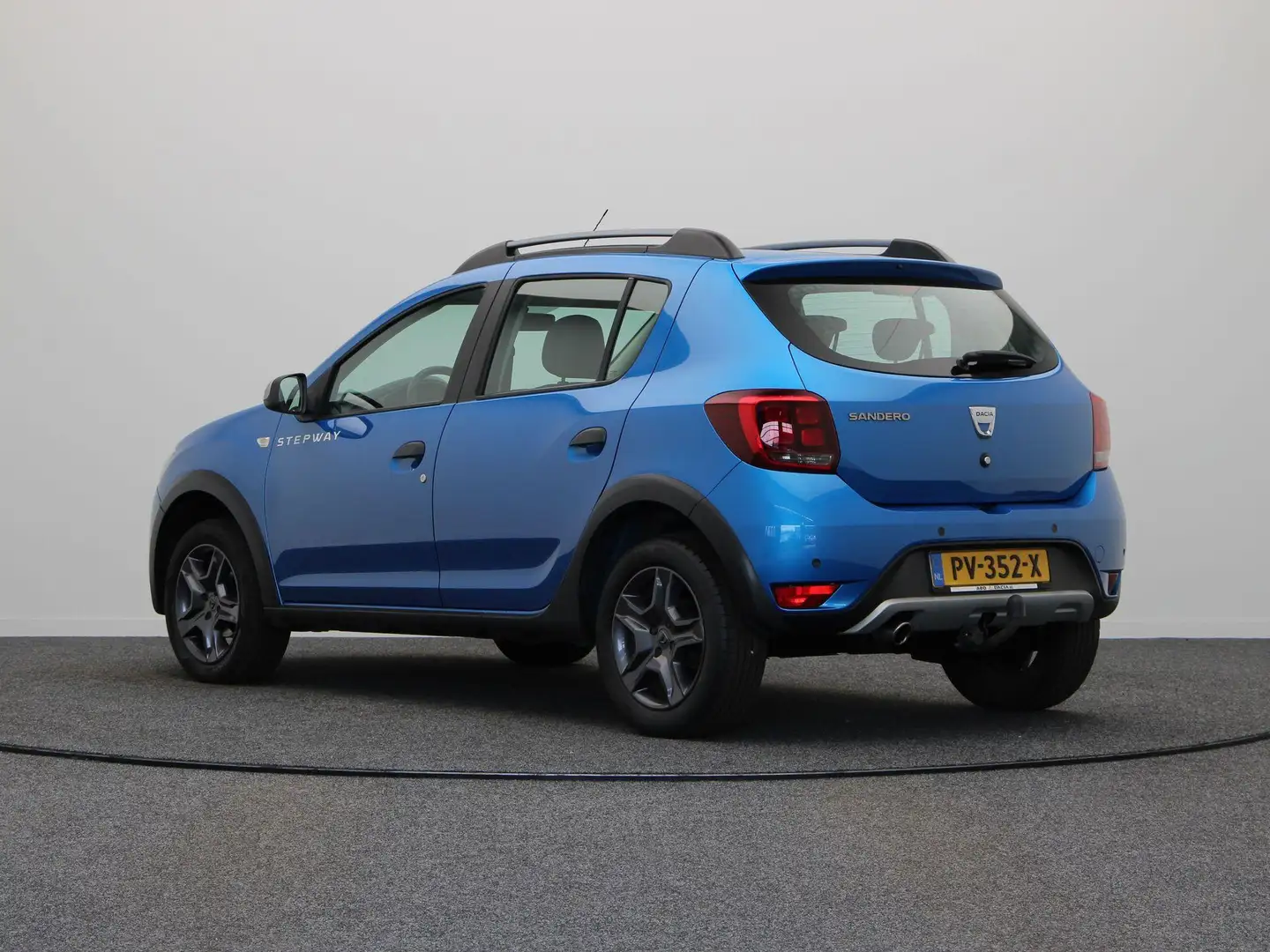 Dacia Sandero TCe 90pk automaat Stepway | Trekhaak | Automaat | Blauw - 2