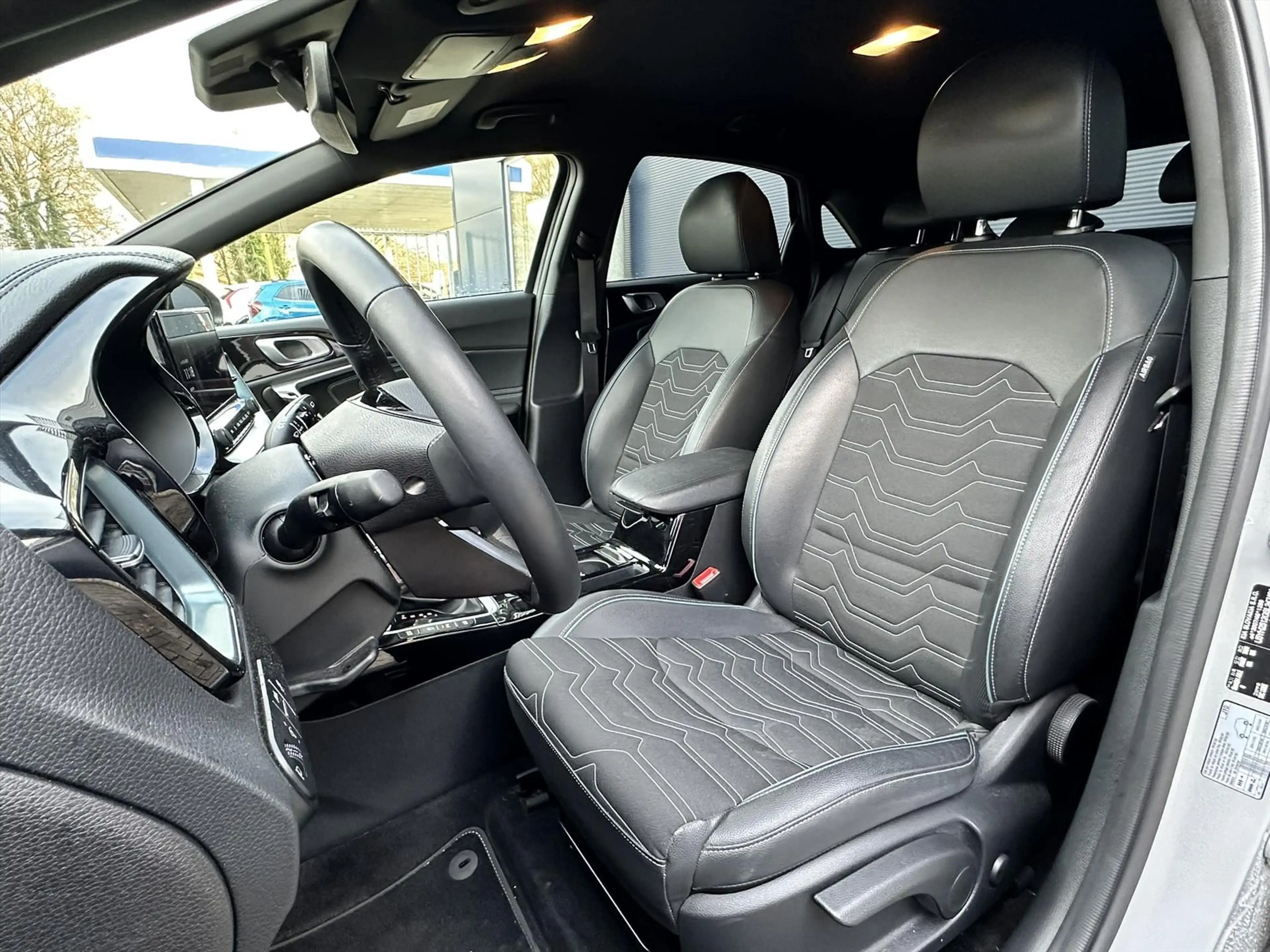 Kia Ceed / cee'd 1.0 T-GDi MHEV 100pk DCT7 Design Edition | JBL | N — photo 10