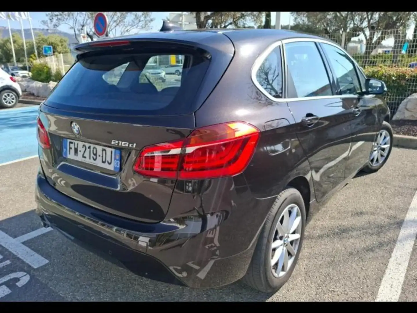 BMW 216 216dA 116ch  Business Design DKG7 - 2