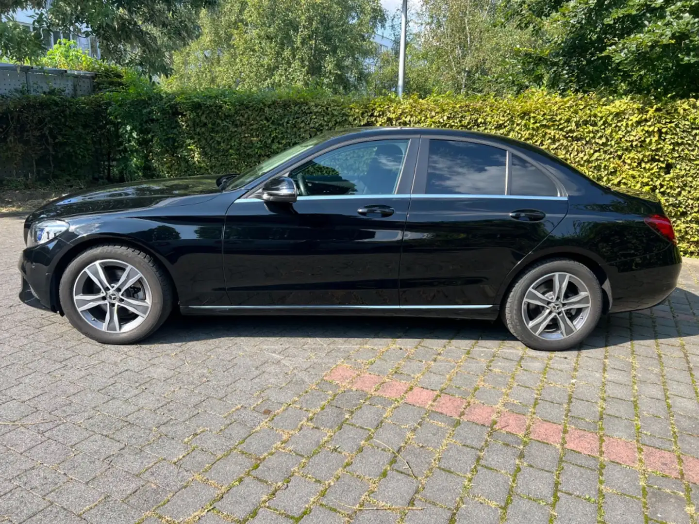Mercedes-Benz C 220 C -Klasse Lim. C 220 d~1-Hand~Navi~Kamera. Negro - 2