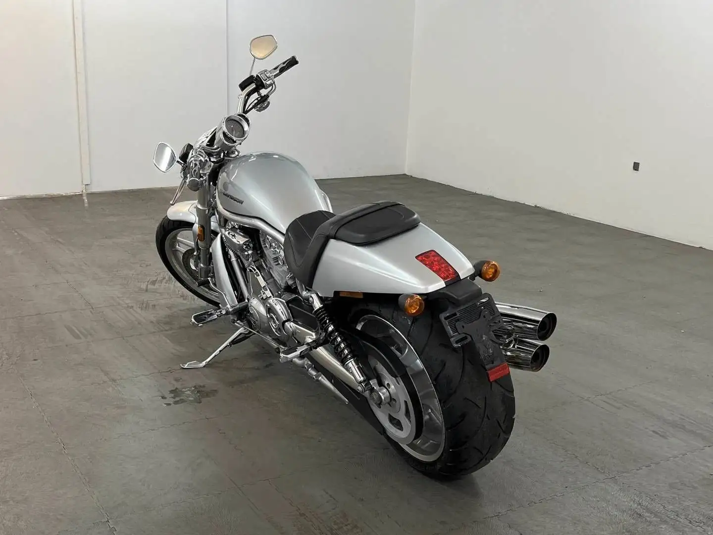 Harley-Davidson V-Rod MUSCLE VRSCF/SCHECK Argent - 2