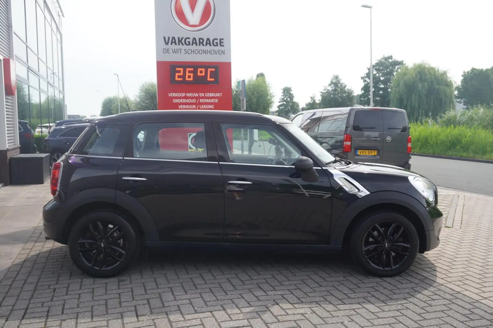 MINI One Countryman Mini 1.6 Edition / Navigatie / Airco Black - 2
